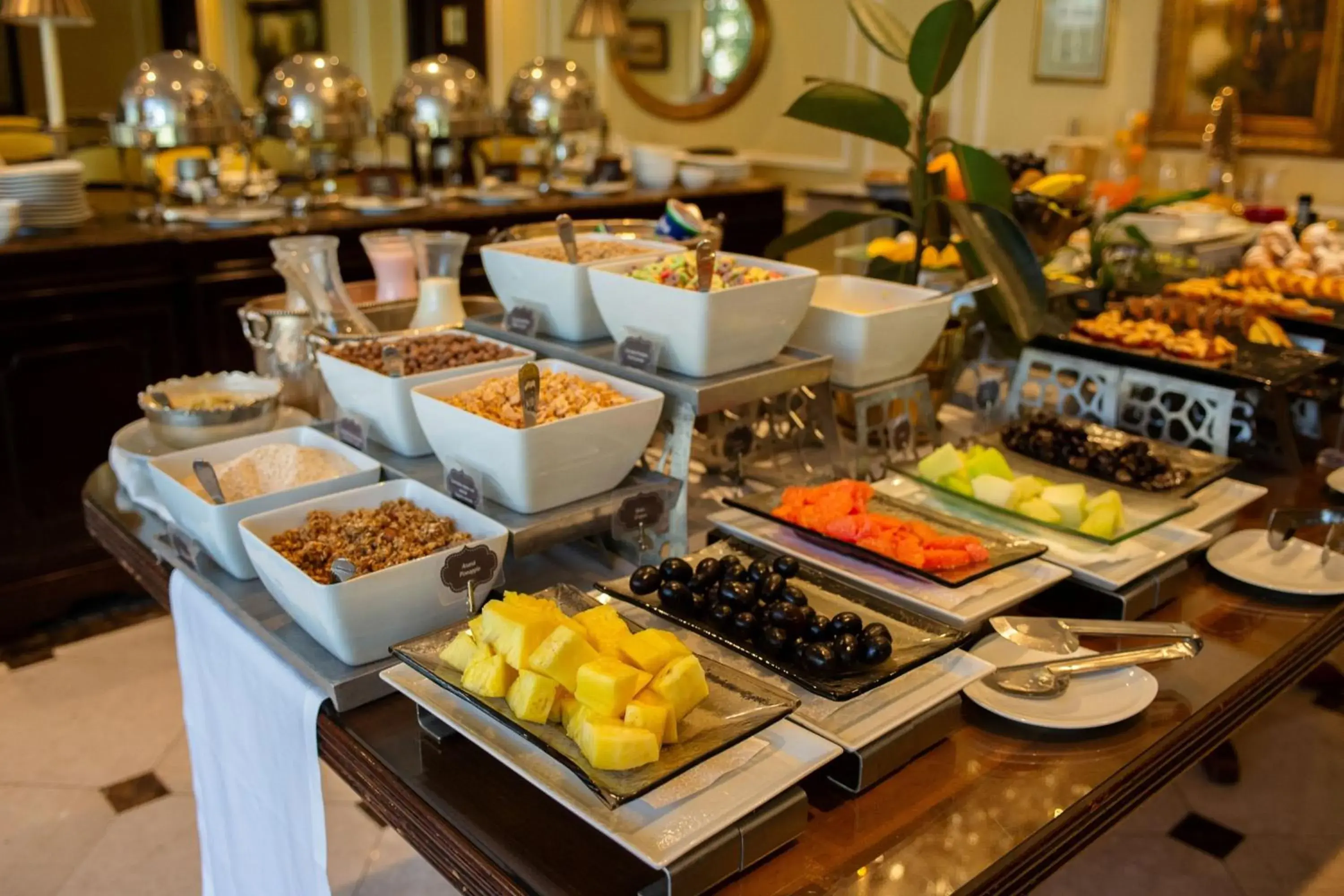 Breakfast in Park Tower, A Luxury Collection Hotel, Buenos Aires