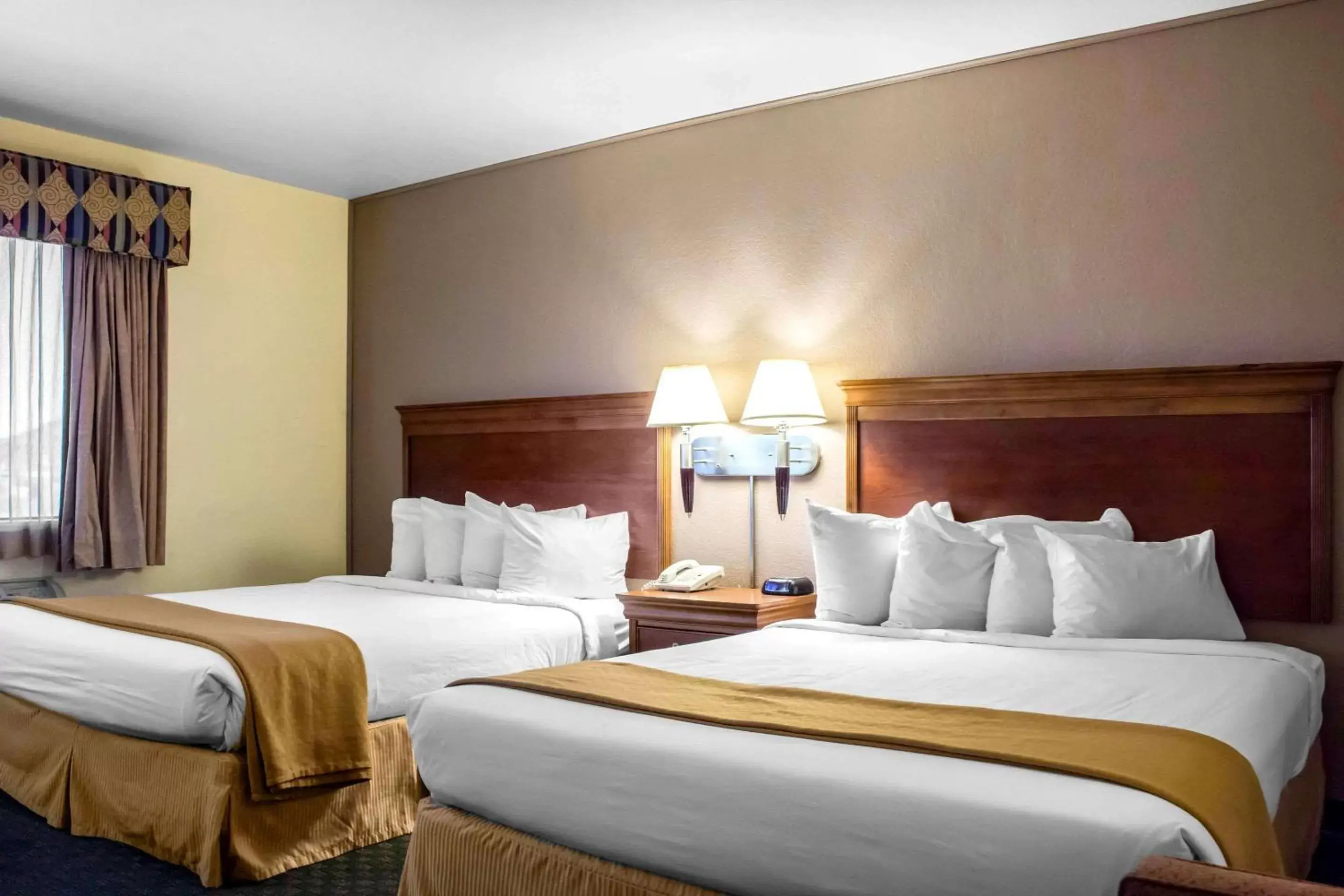 Photo of the whole room, Bed in Quality Inn Wickenburg Photo of the whole room, Bed in Quality Inn Wickenburg