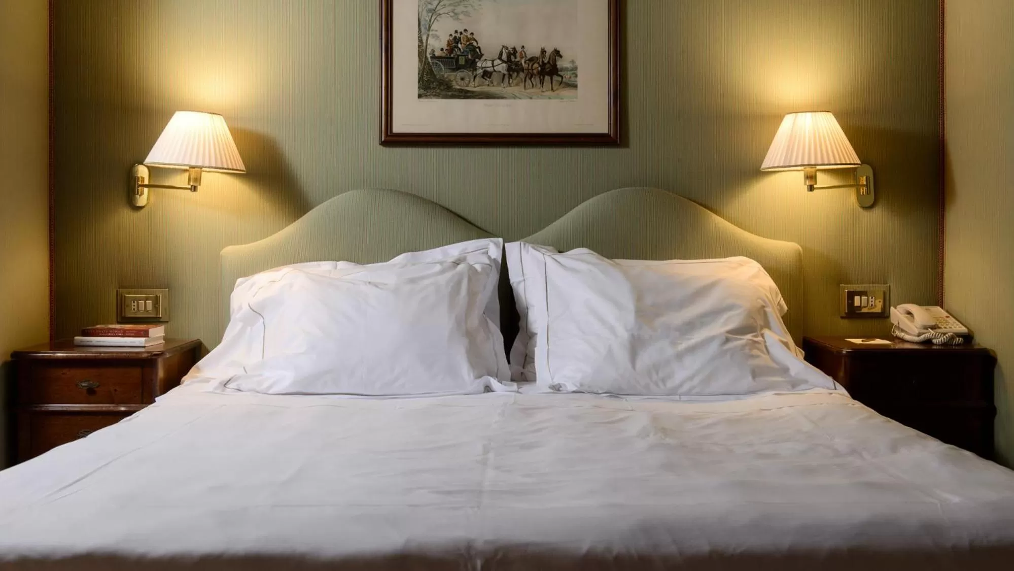 Bed in Hotel Villa Cipriani