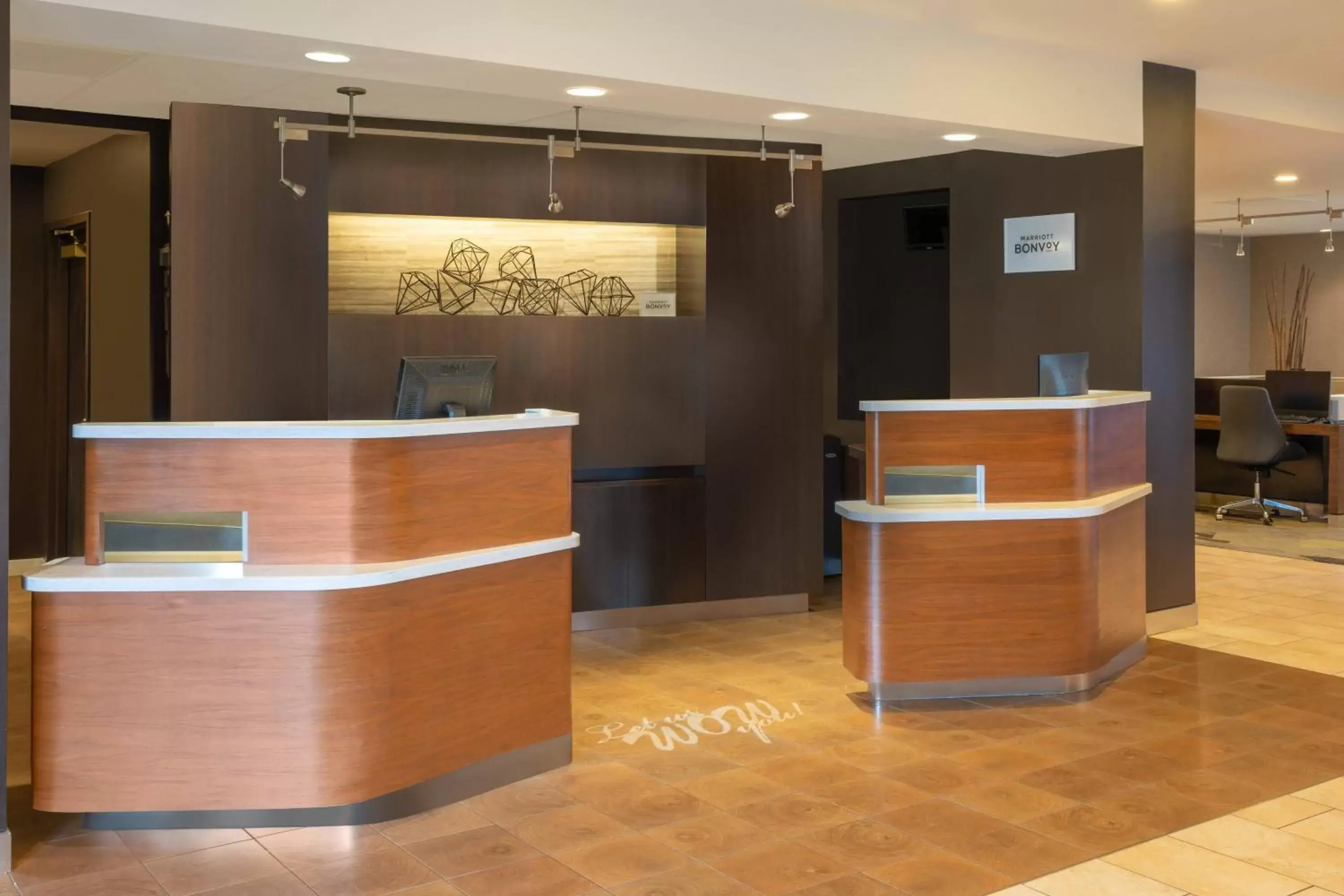Lobby or reception, Lobby/Reception in Courtyard Chicago Wood Dale / Itasca