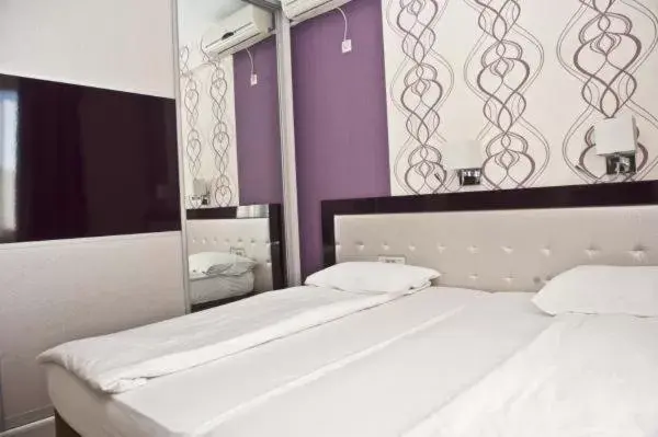 Bed in Hotel Crnogorska Kuća Bed in Hotel Crnogorska Kuća