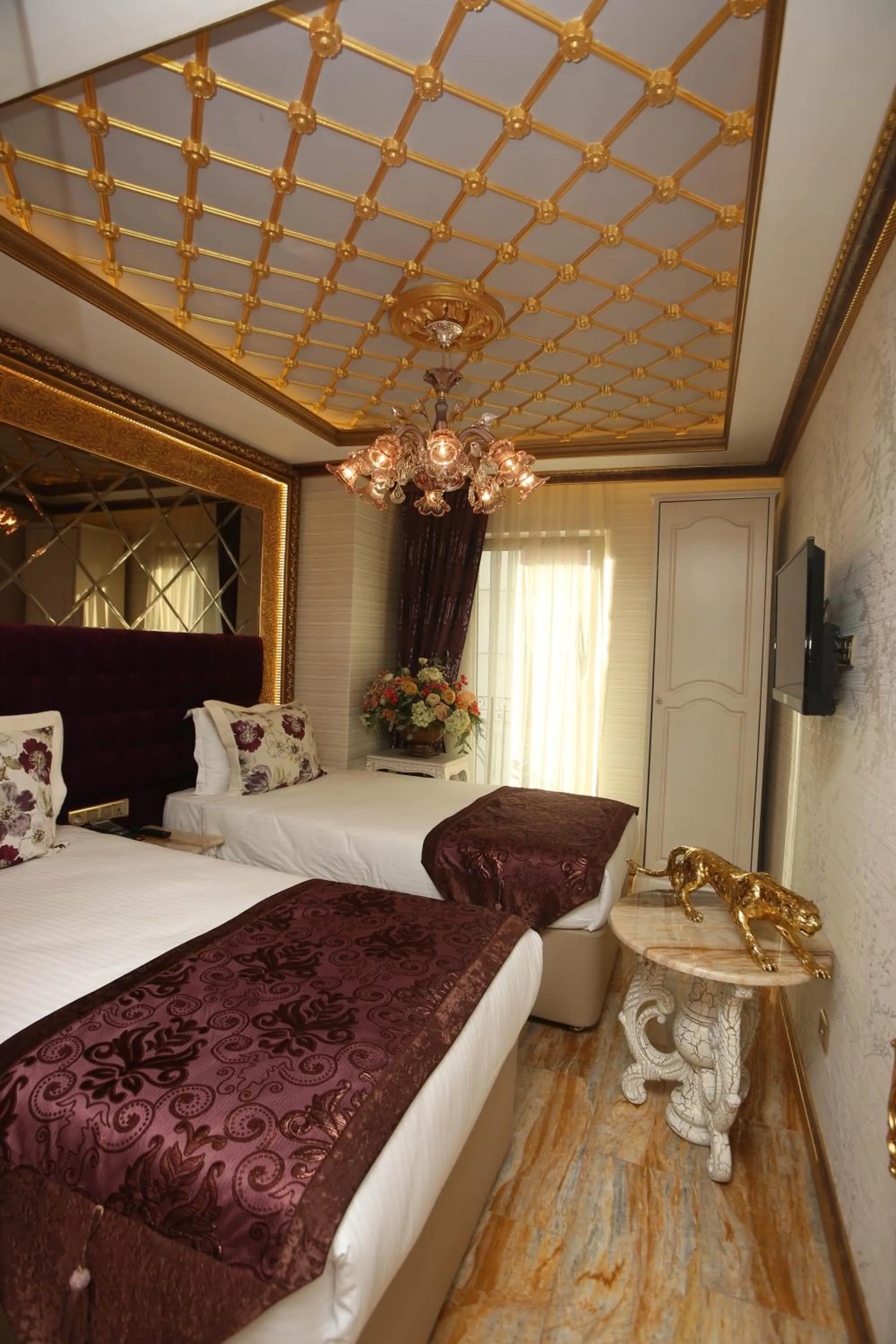 Winter, Bed in Laleli Blue Marmaray Hotel