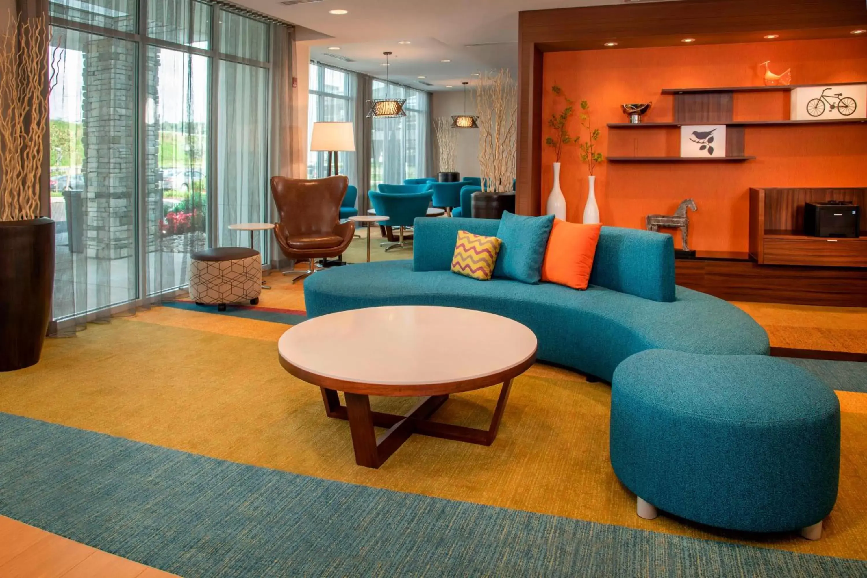 Lobby or reception, Lounge/Bar in Fairfield Inn & Suites by Marriott Harrisburg International Airport