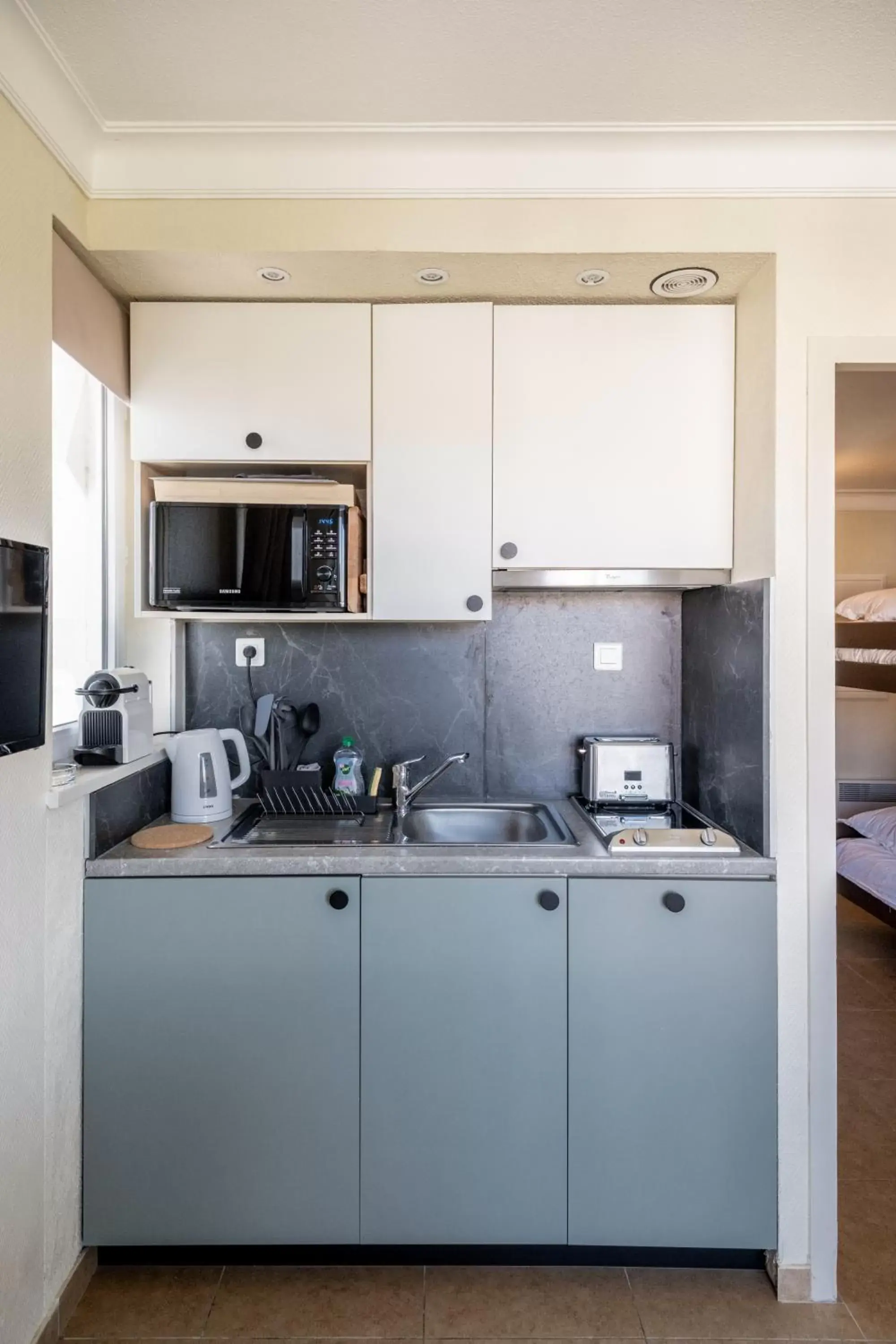 Kitchen/Kitchenette in Résidence Chateau d'Acotz - Avec piscine à 600m des plages à Saint-Jean-de-Luz