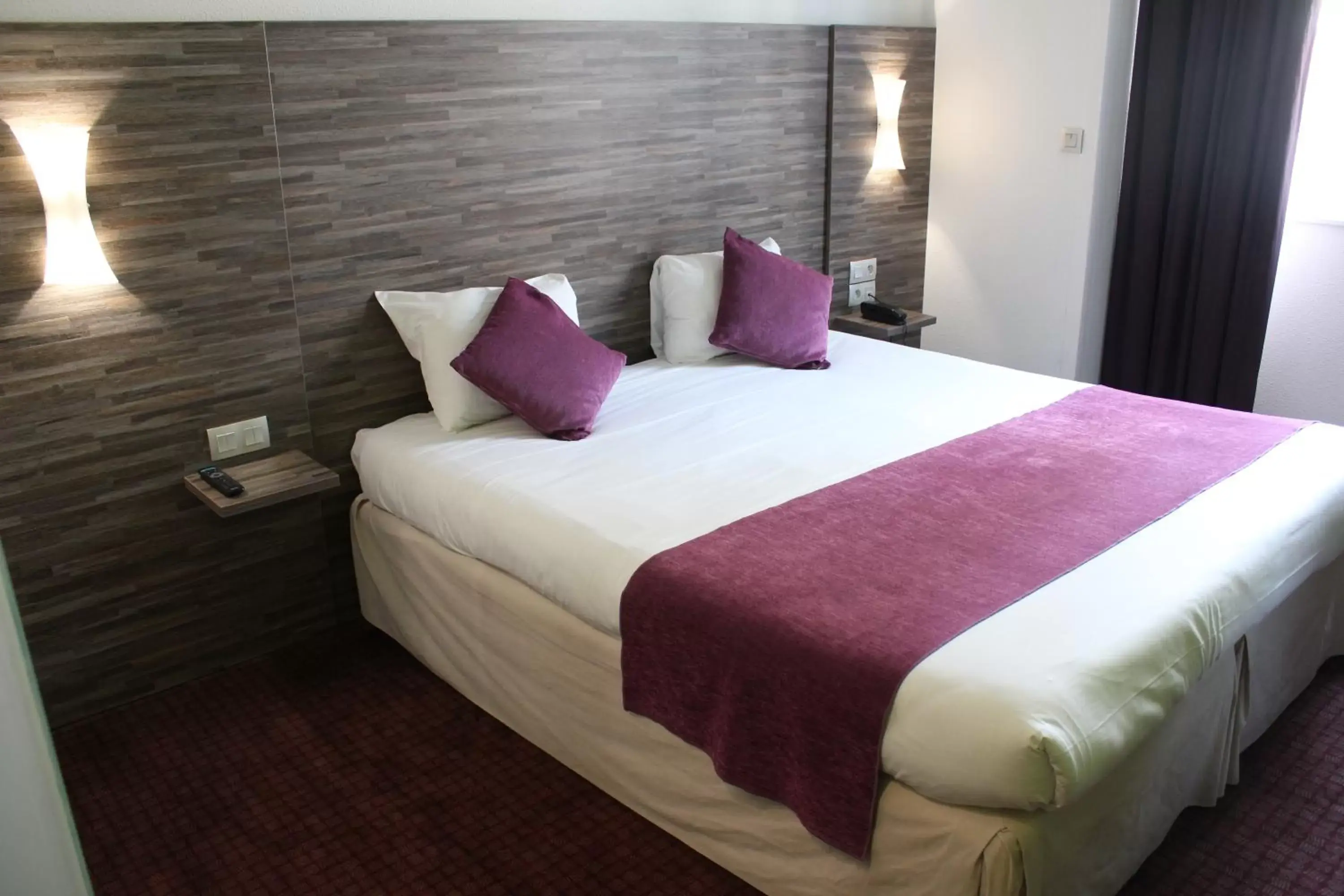 Bedroom, Bed in ibis Styles Rennes Centre Gare Nord