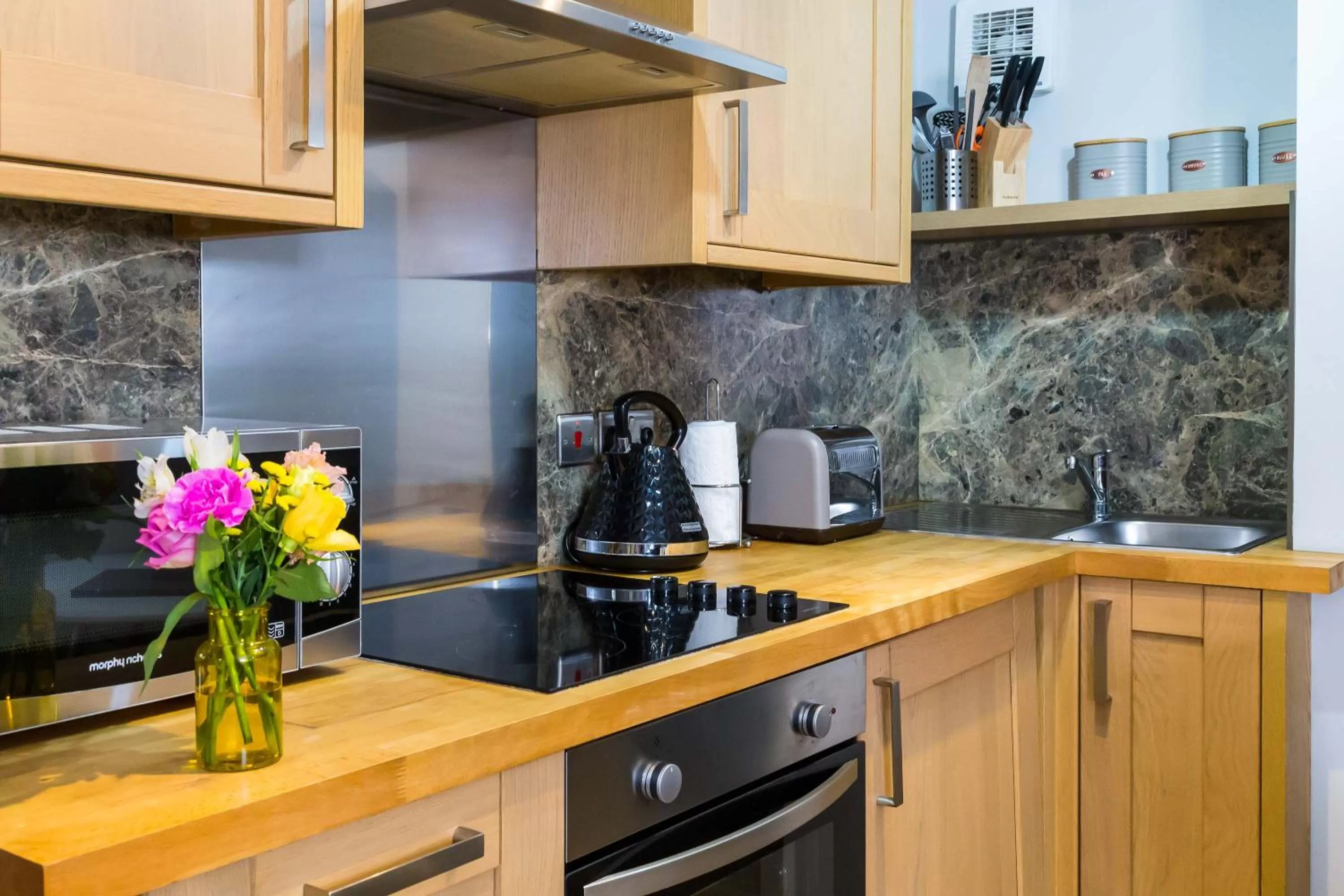 Kitchen or kitchenette in Goodramgate Apartments