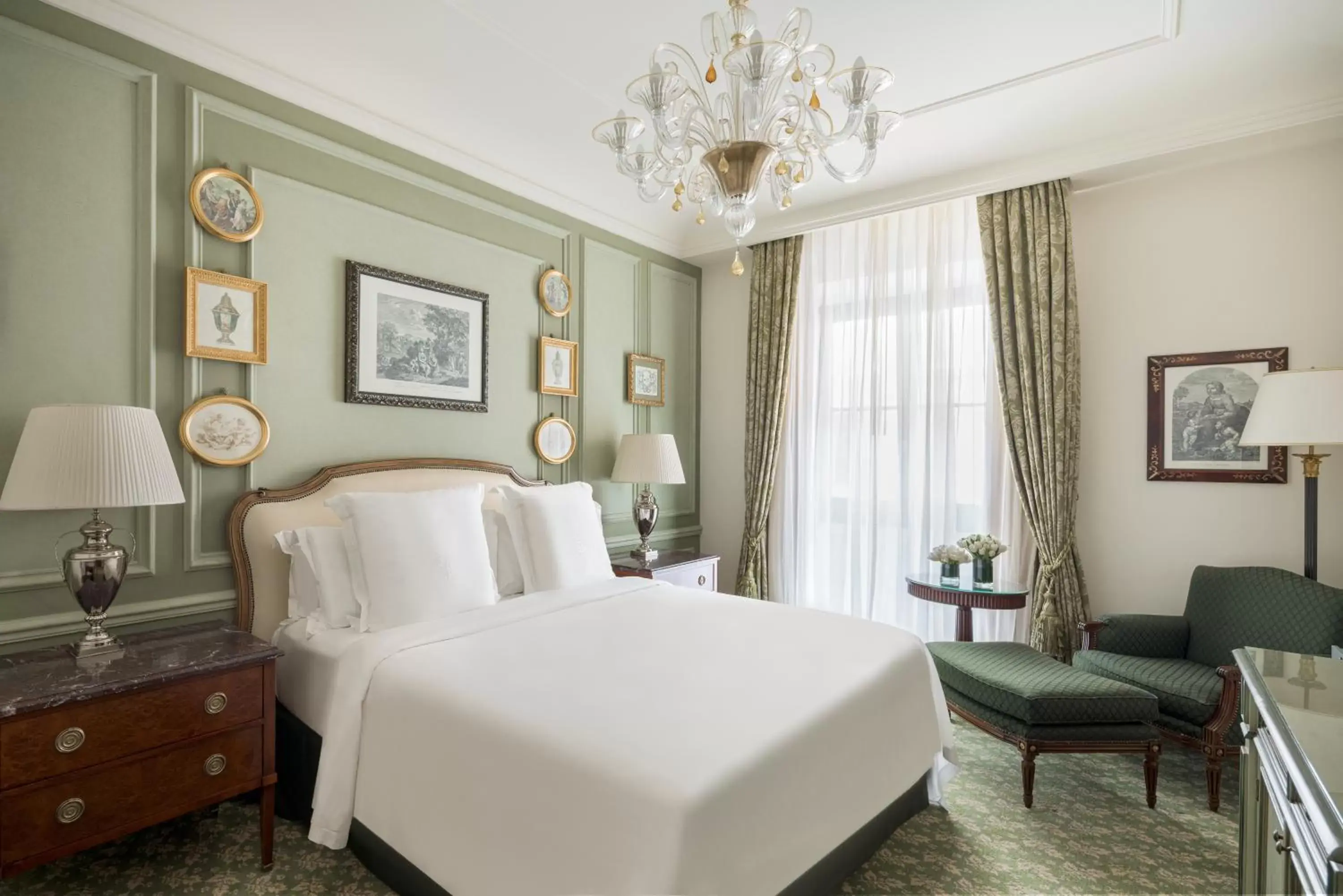 Bedroom, Bed in Four Seasons Hotel Firenze