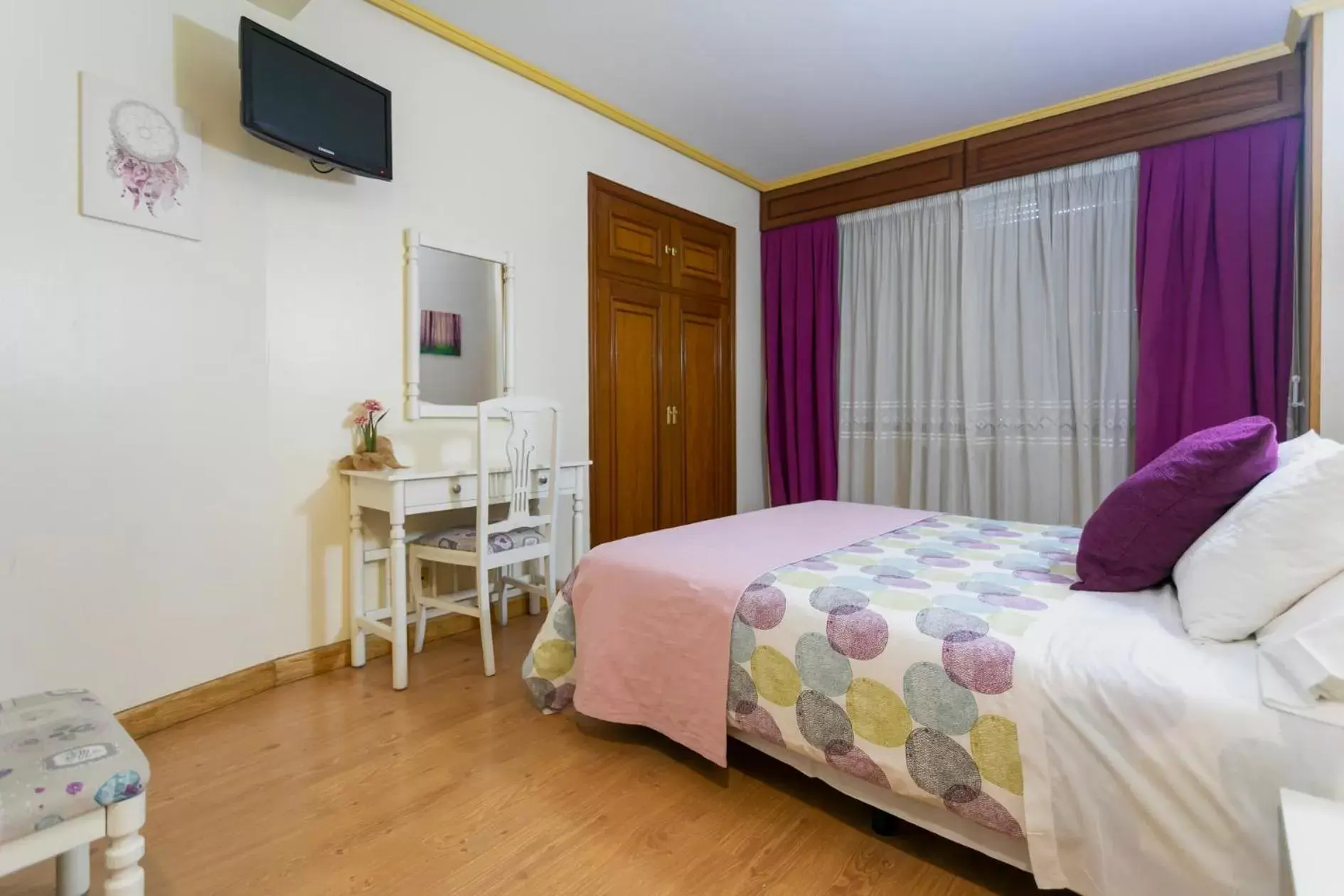 Bed in Hotel América Ferrol