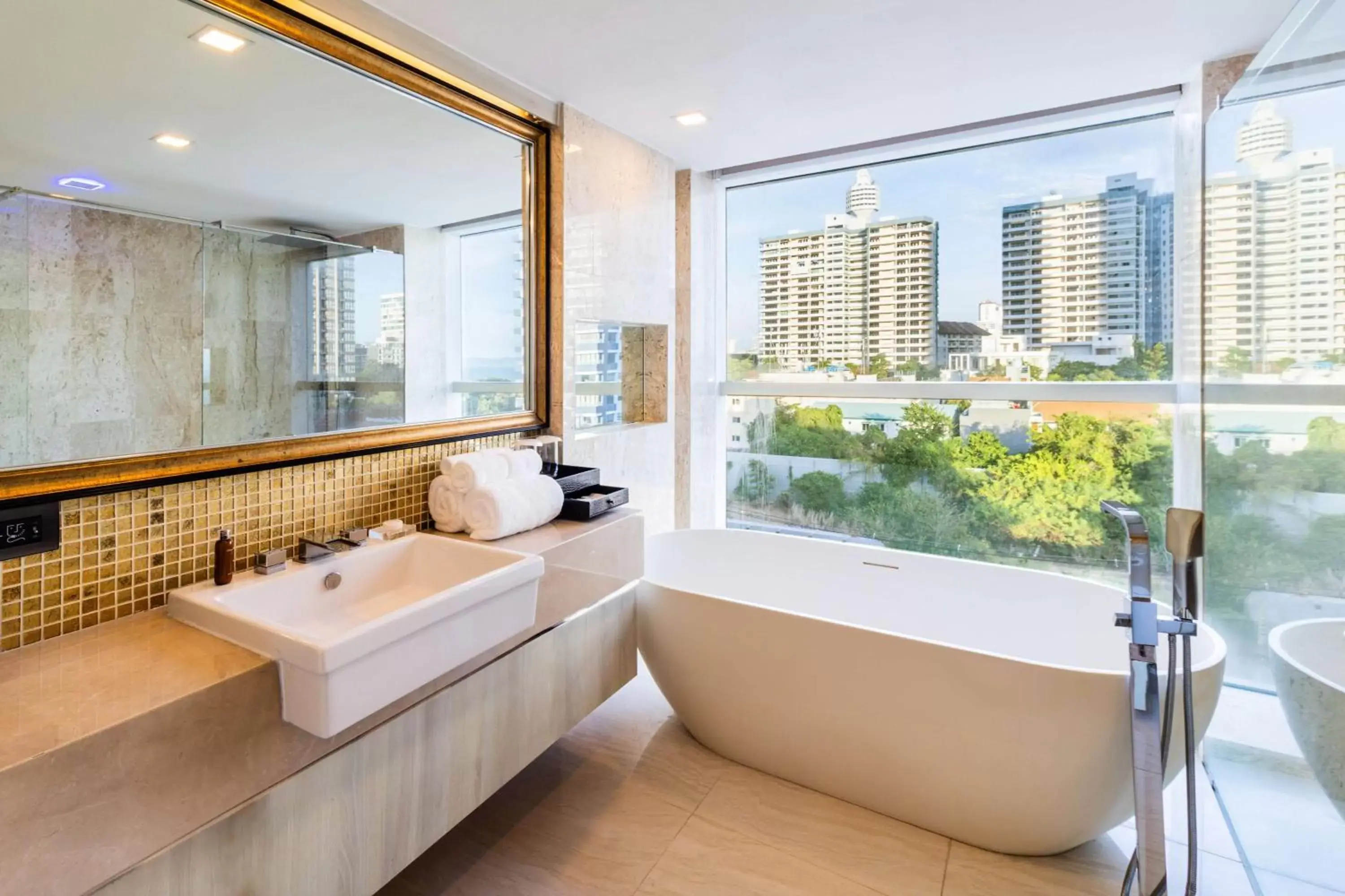 Bathroom in The Sanctuary Resort Pattaya, BW Signature Collection