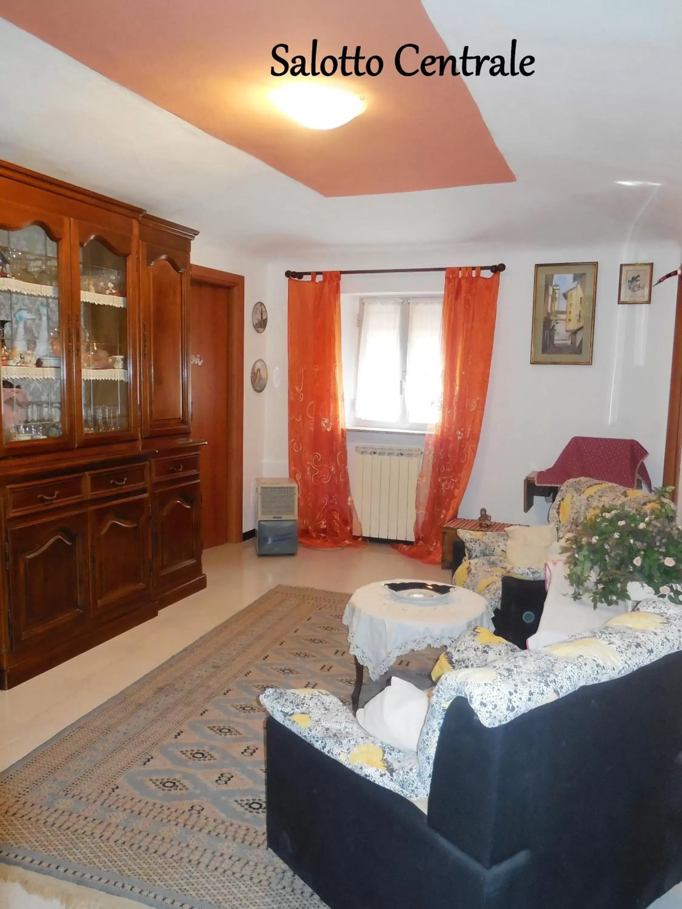 Living room, Seating Area in Marika's Home