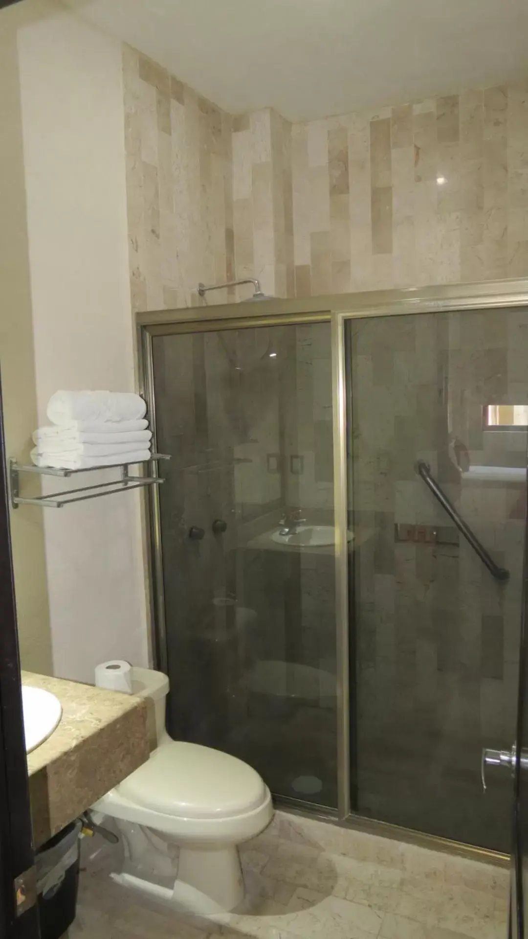 Bathroom in Hotel Madrid