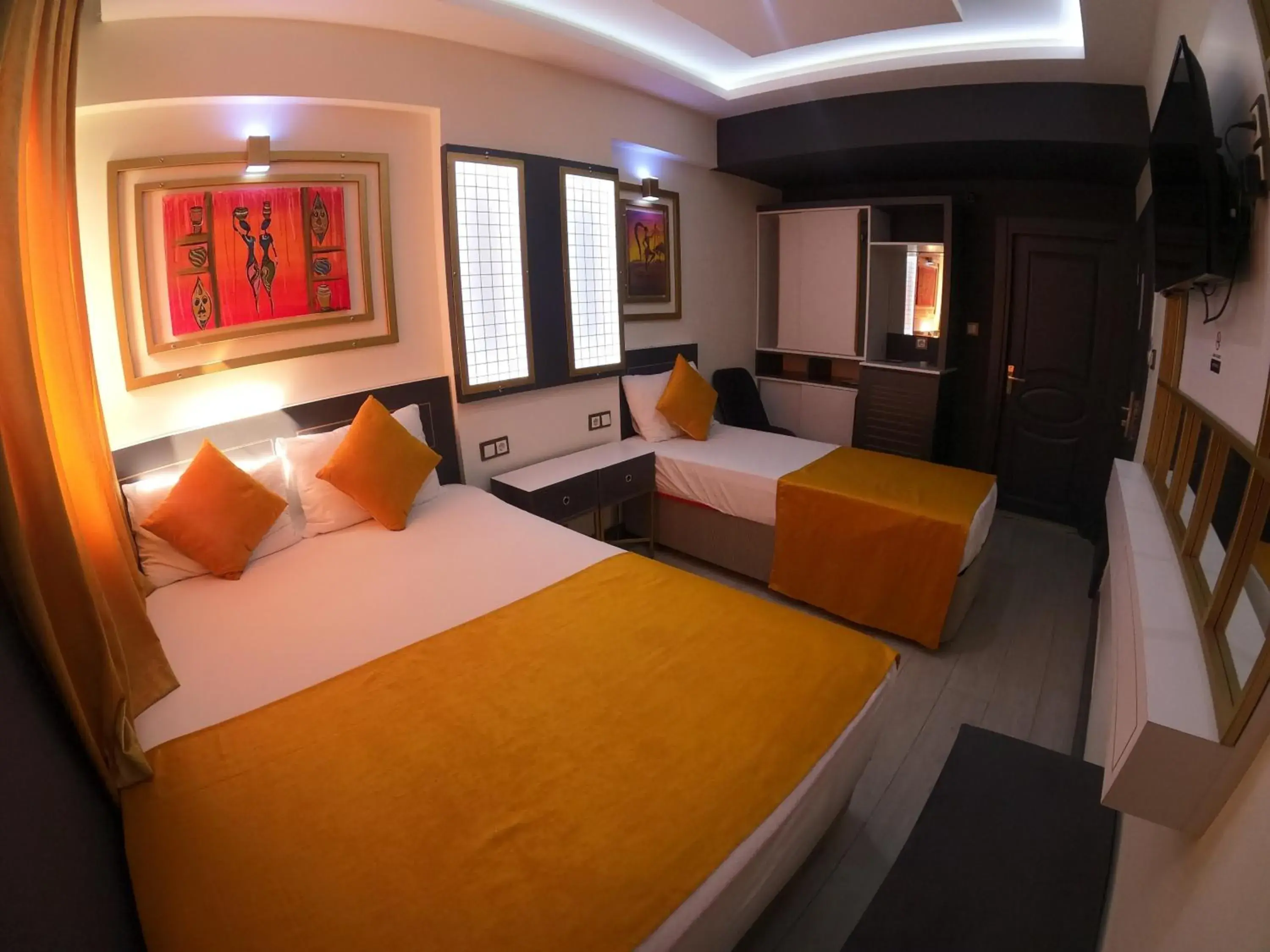 Photo of the whole room, Bed in Exporoyal Hotel