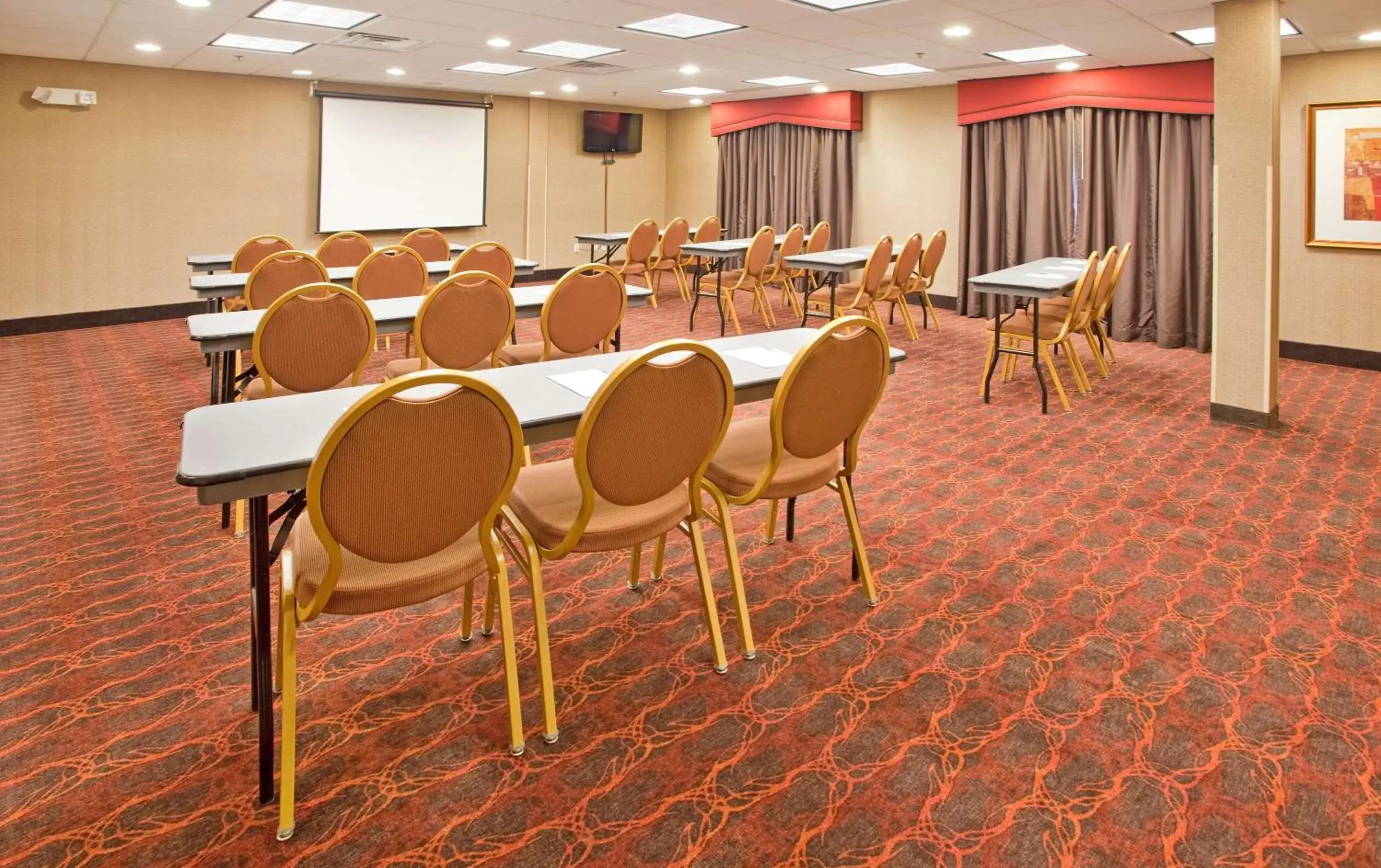 Meeting/conference room in Hampton Inn & Suites Watertown