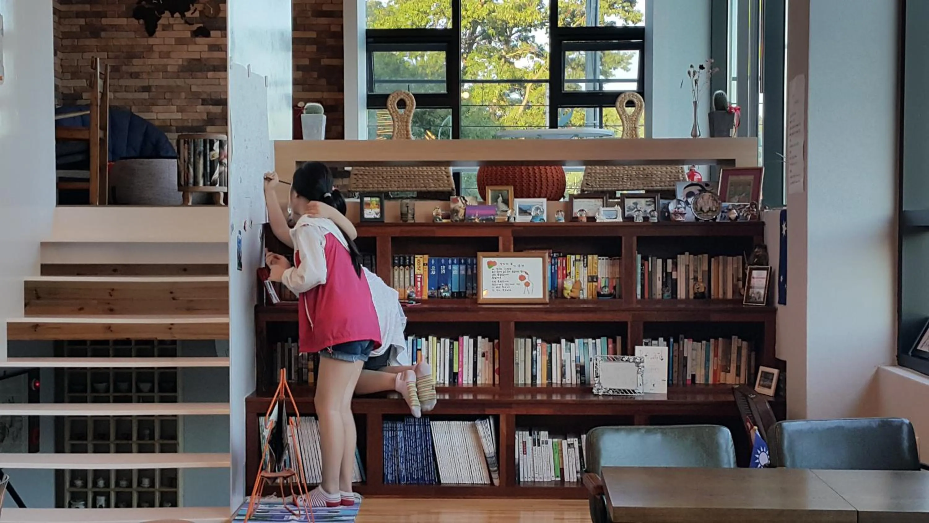 Lounge or bar in Andong Poong-gyung HOSTEL n LIBRARY