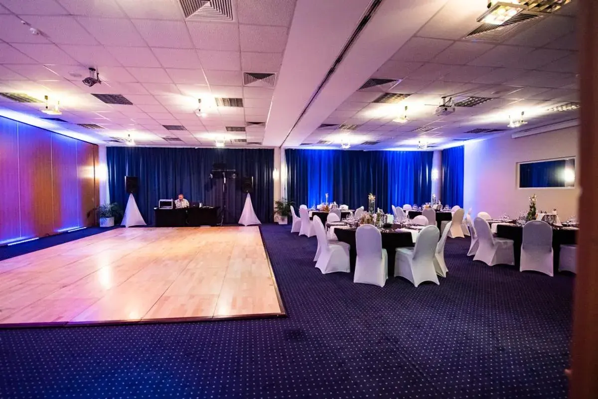 Evening entertainment, Banquet Facilities in Mercure Opole