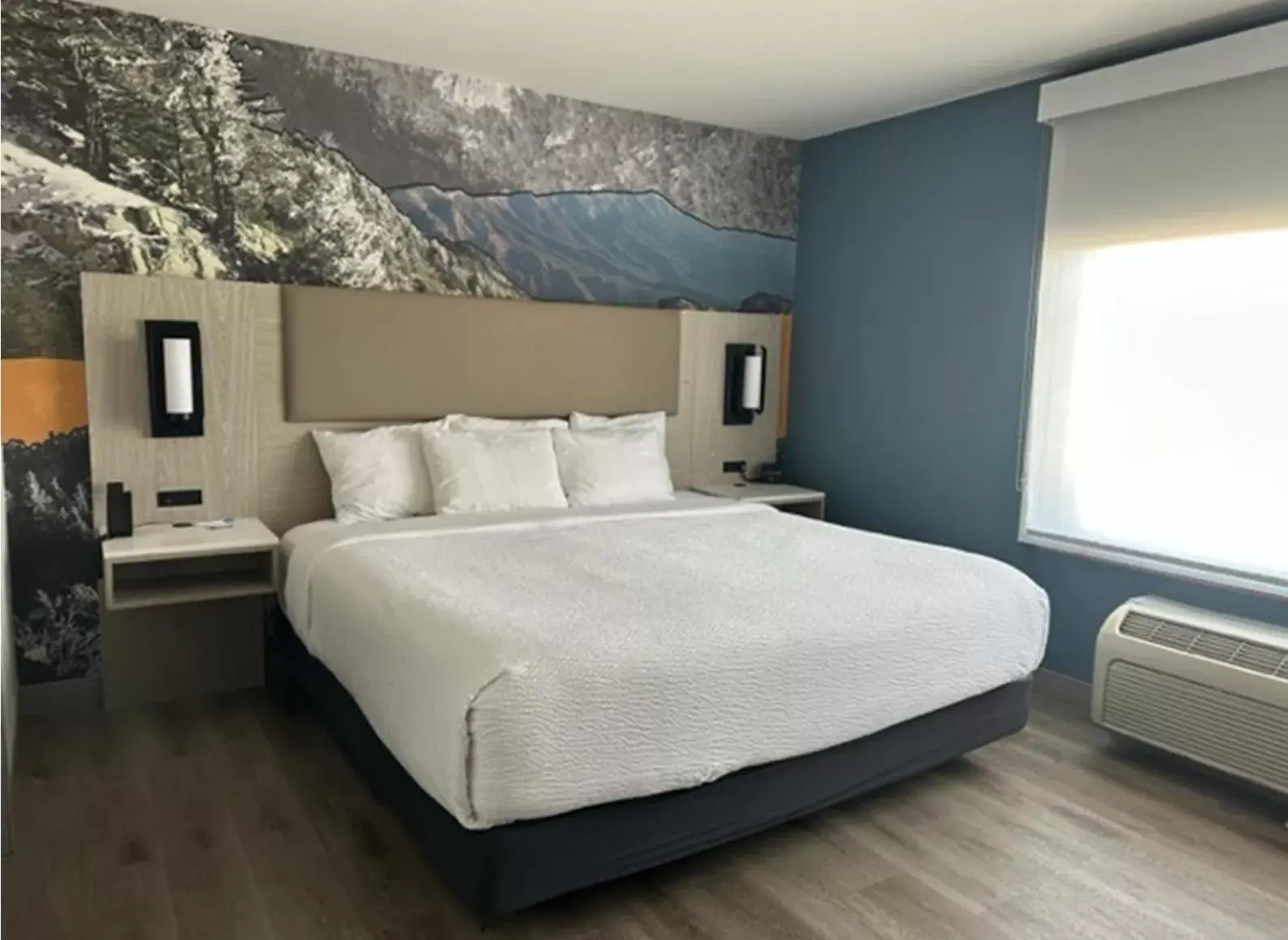 Bedroom, Bed in La Quinta by Wyndham Albuquerque Midtown NEWLY RENOVATED