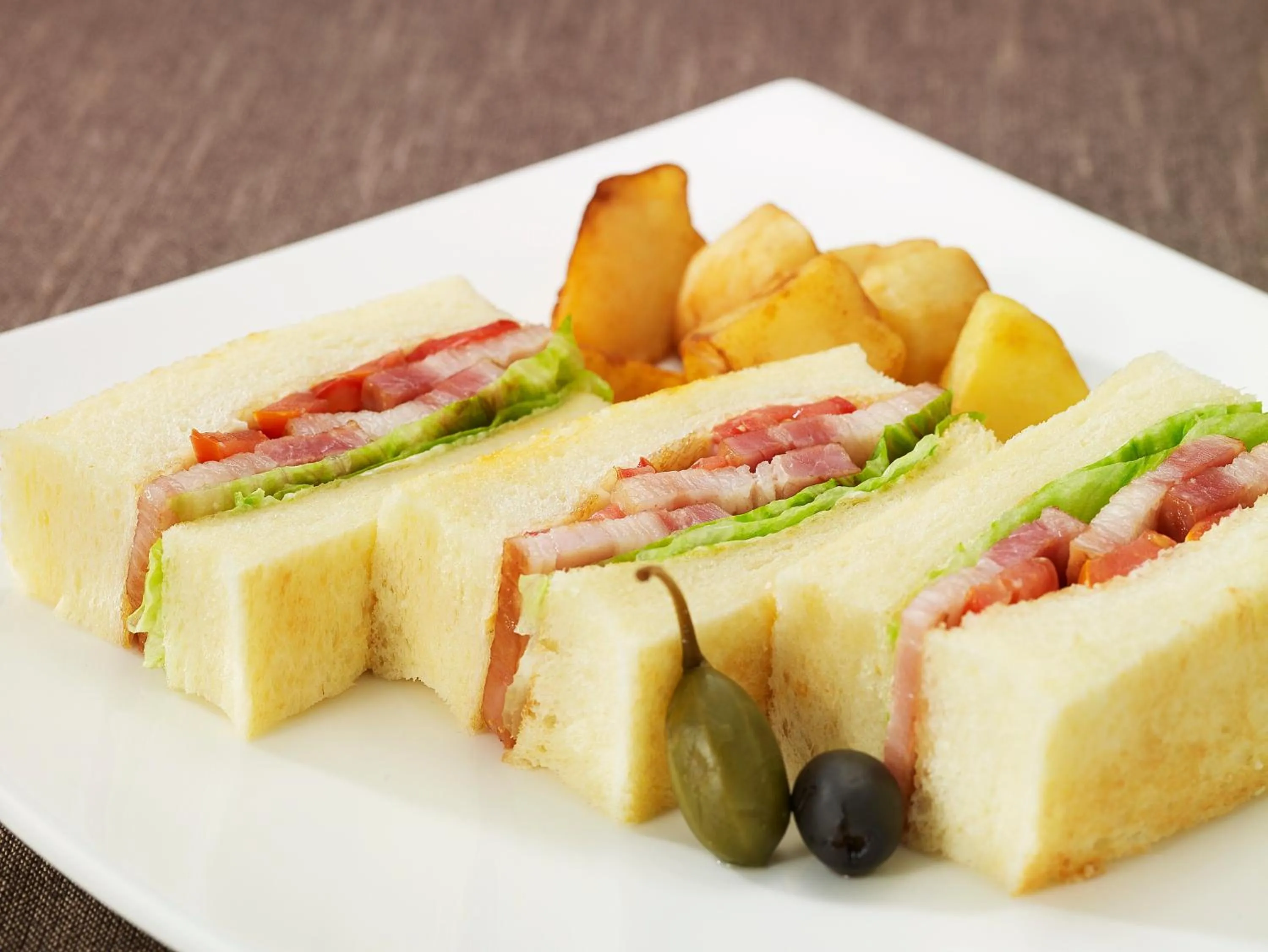 Food and drinks in The Prince Sakura Tower Tokyo, Autograph Collection