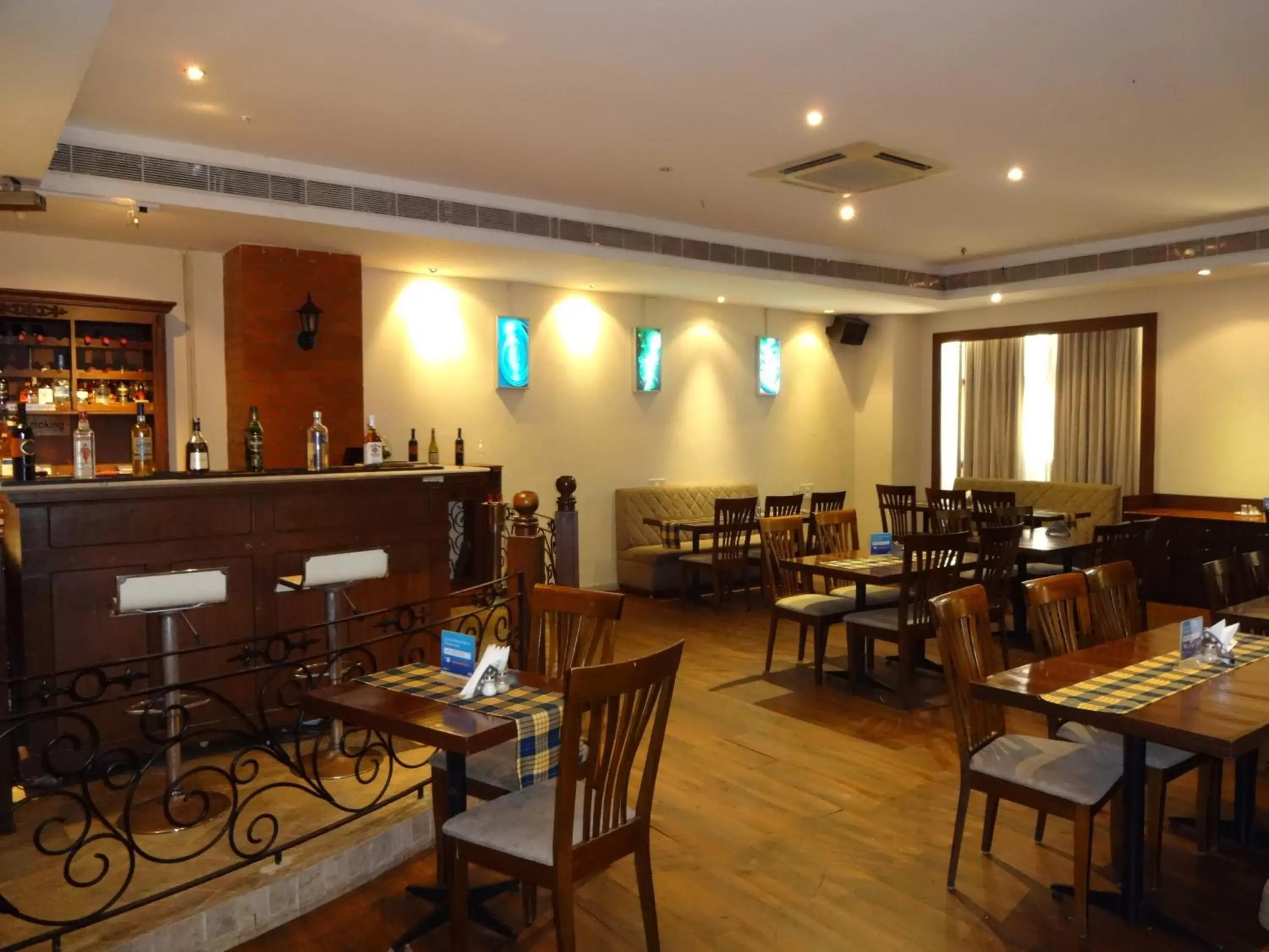 Restaurant/Places to Eat in Regenta Central Deccan Chennai, Royapettah