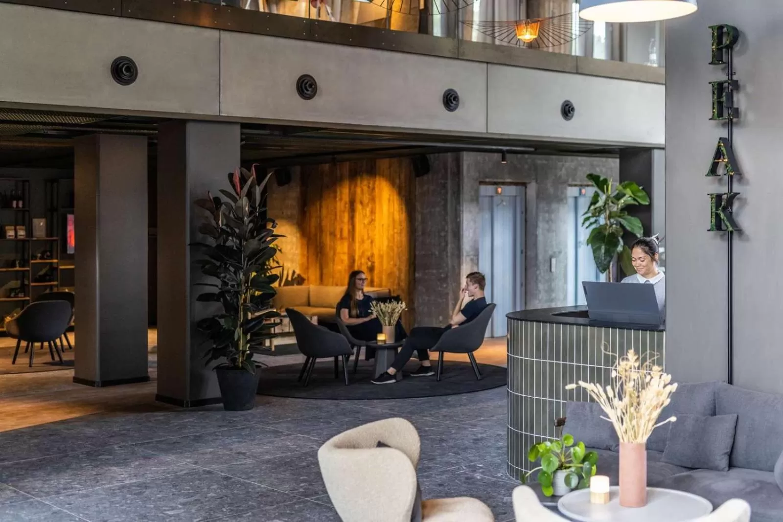 Lobby or reception in Peak 12 Hotel