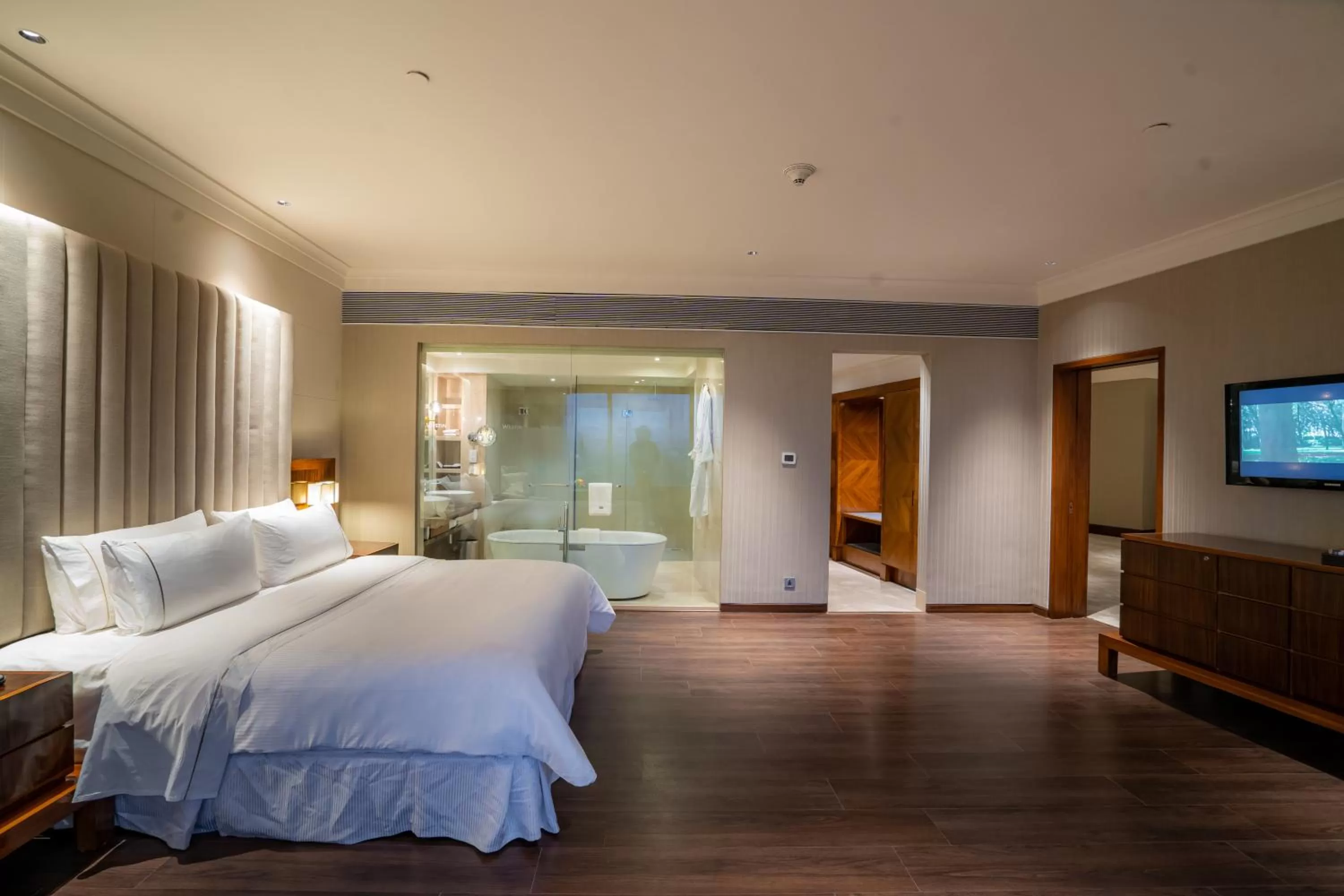 1 King Bed, Executive Lounge Access, Westin Suite - single occupancy in The Westin Pune Koregaon Park