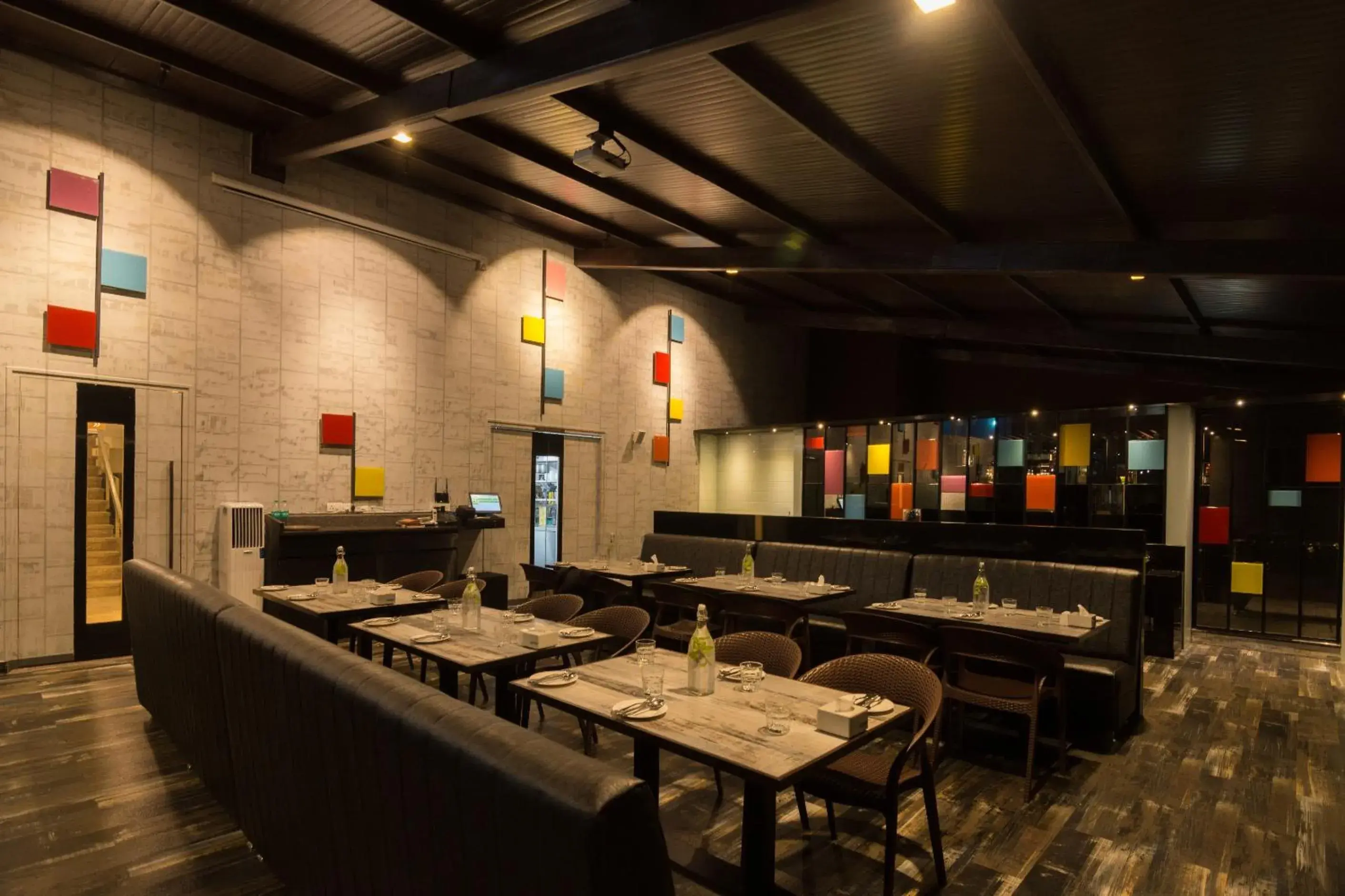 Restaurant/places to eat in Roopa Elite Restaurant/places to eat in Roopa Elite