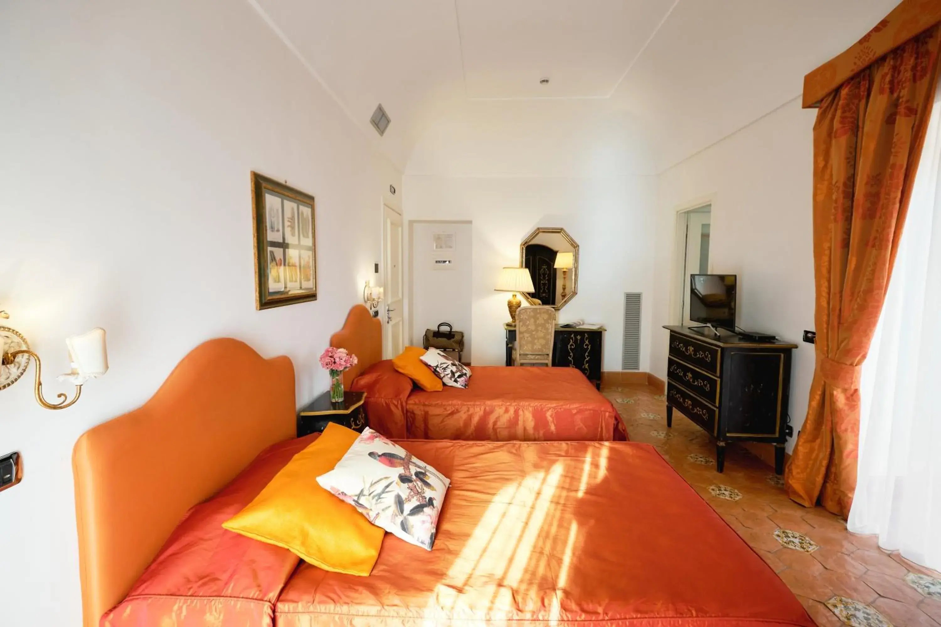 Photo of the whole room, Seating Area in Hotel Botanico San Lazzaro