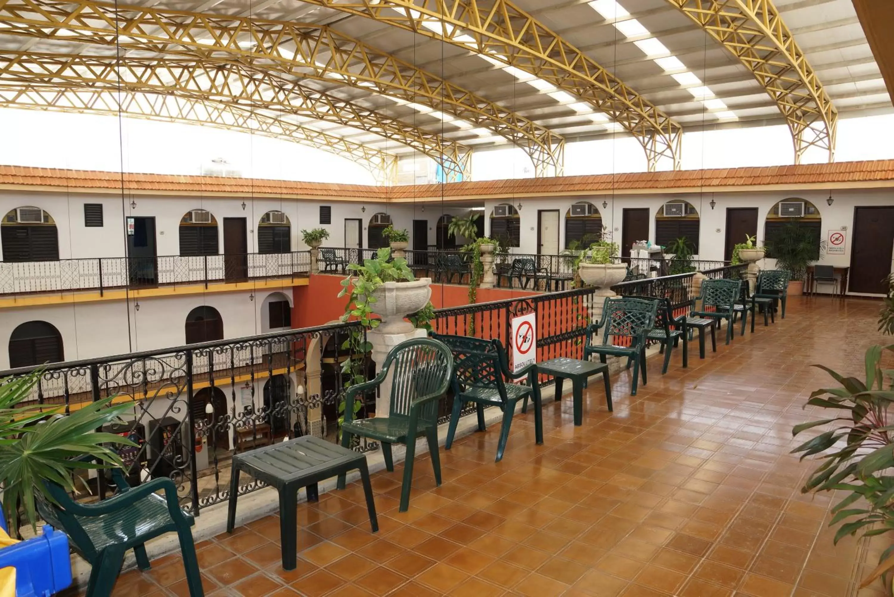 Balcony/Terrace, Restaurant/Places to Eat in Hotel Doralba Inn