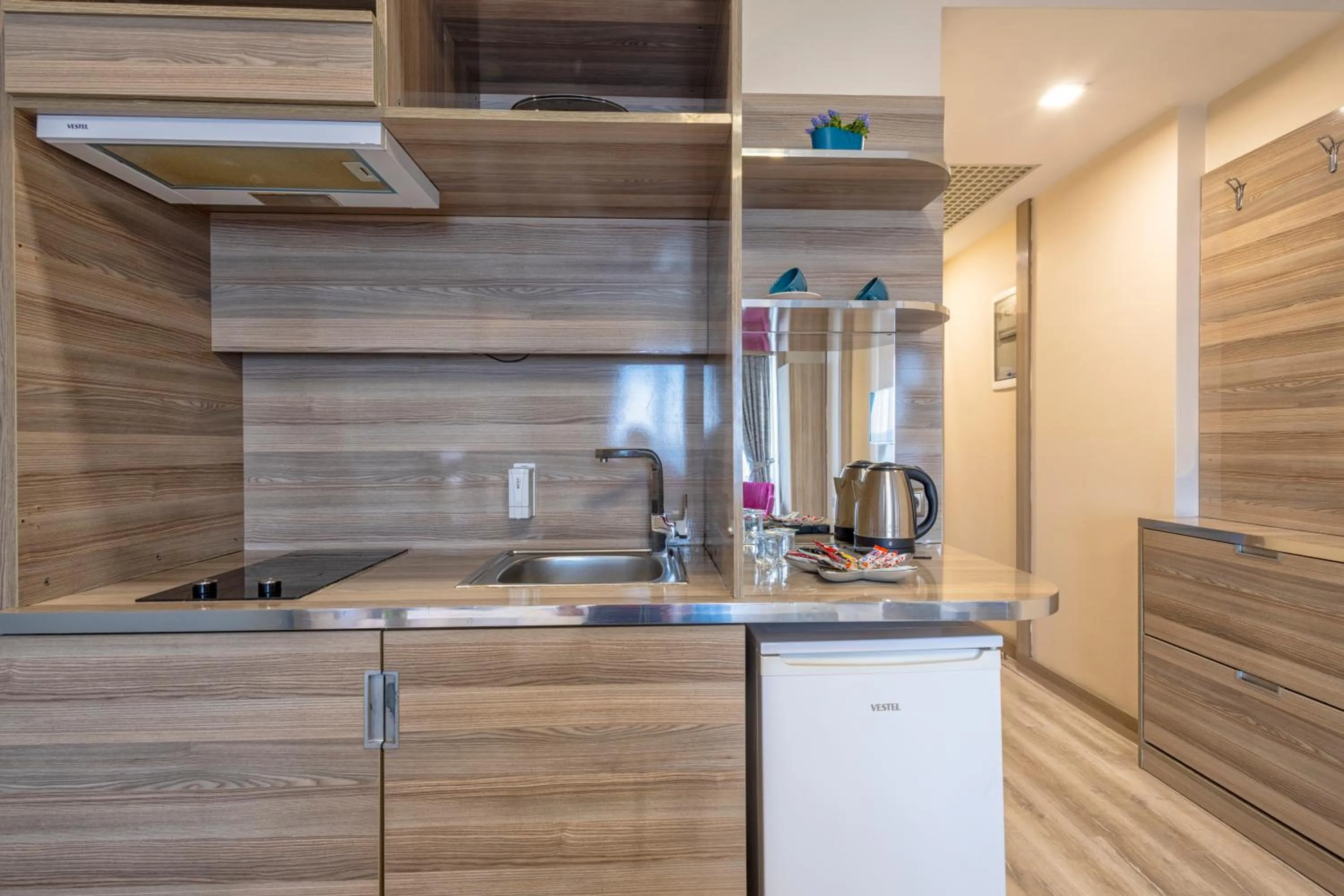 Coffee/tea facilities in My House N5 Suites Hotel