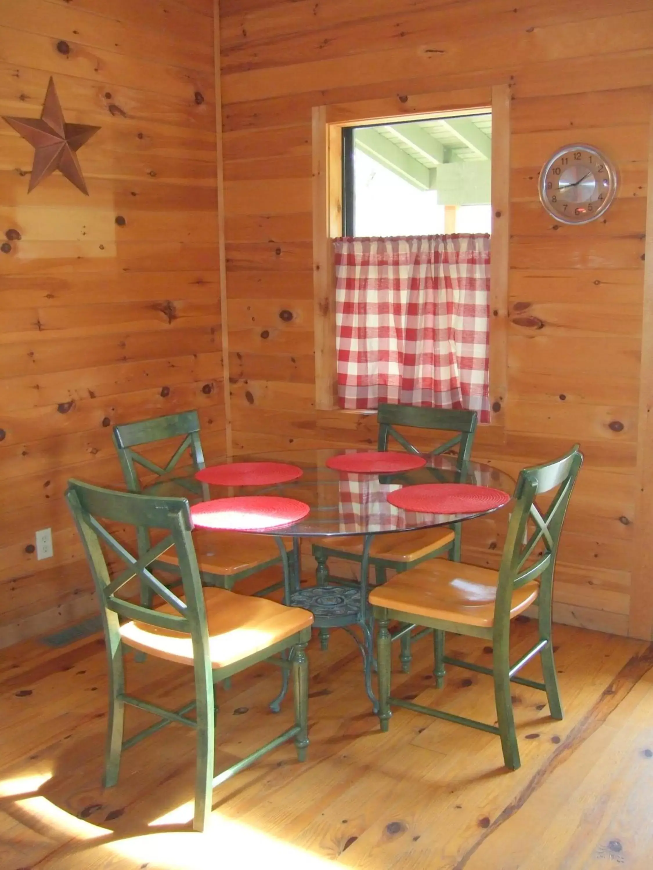 Seating area, Restaurant/Places to Eat in Paradise Hills, Winery Resort & Spa