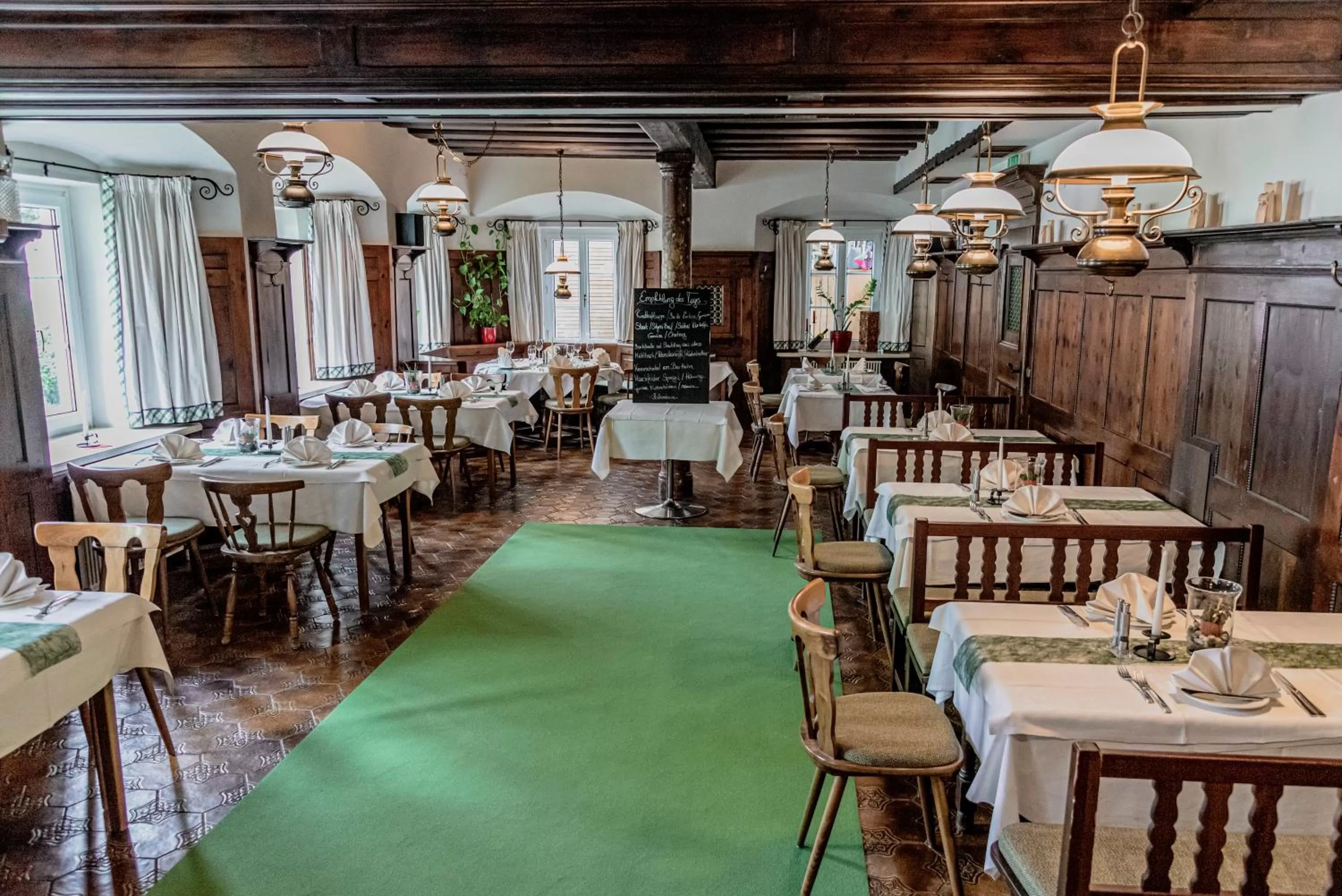 Restaurant/places to eat in Wohlfühlhotel Goiserer Mühle