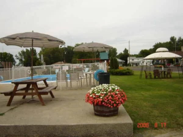 Facade/entrance in The Gables Inn