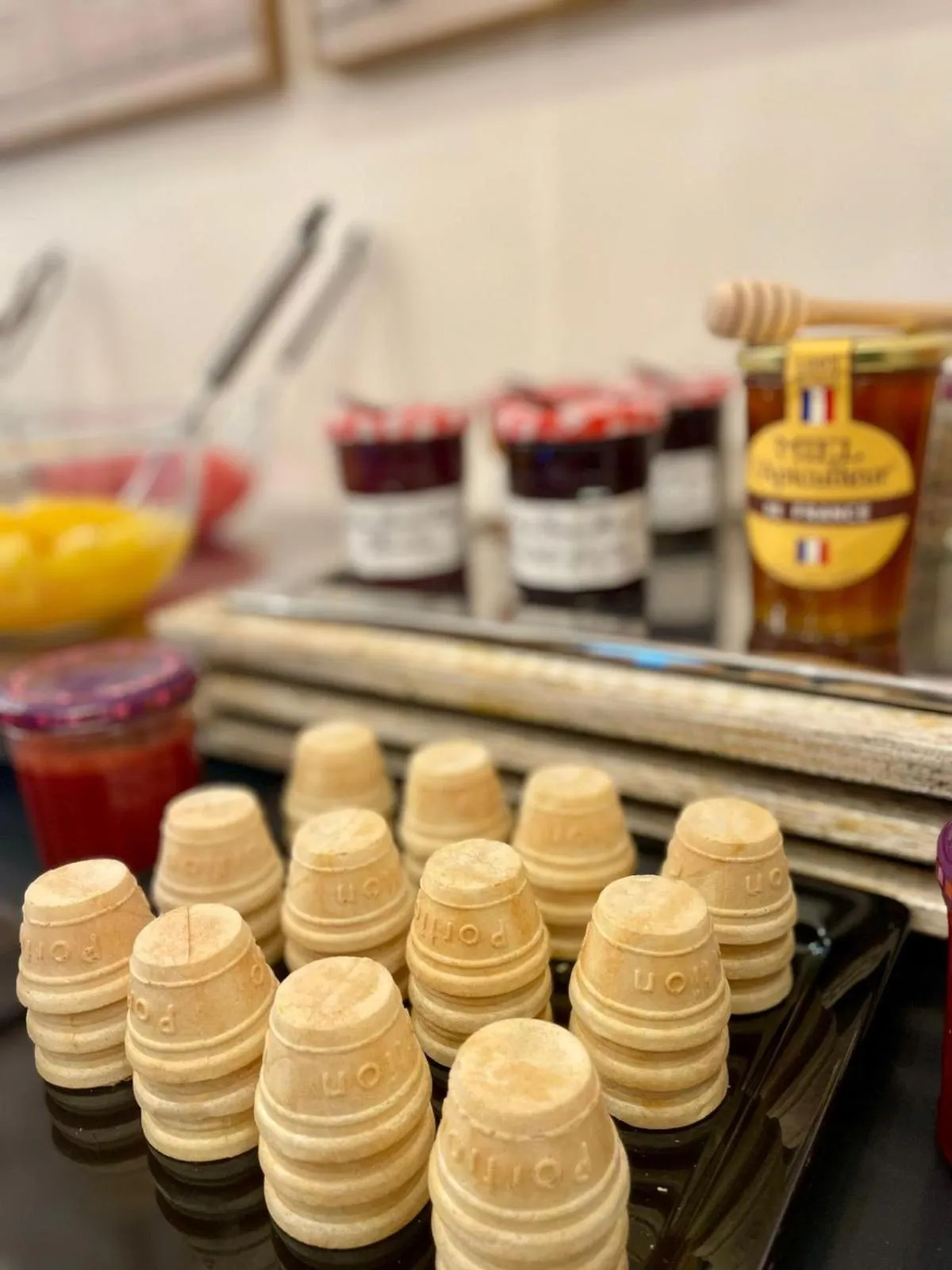 Breakfast in Royal Hôtel Angers