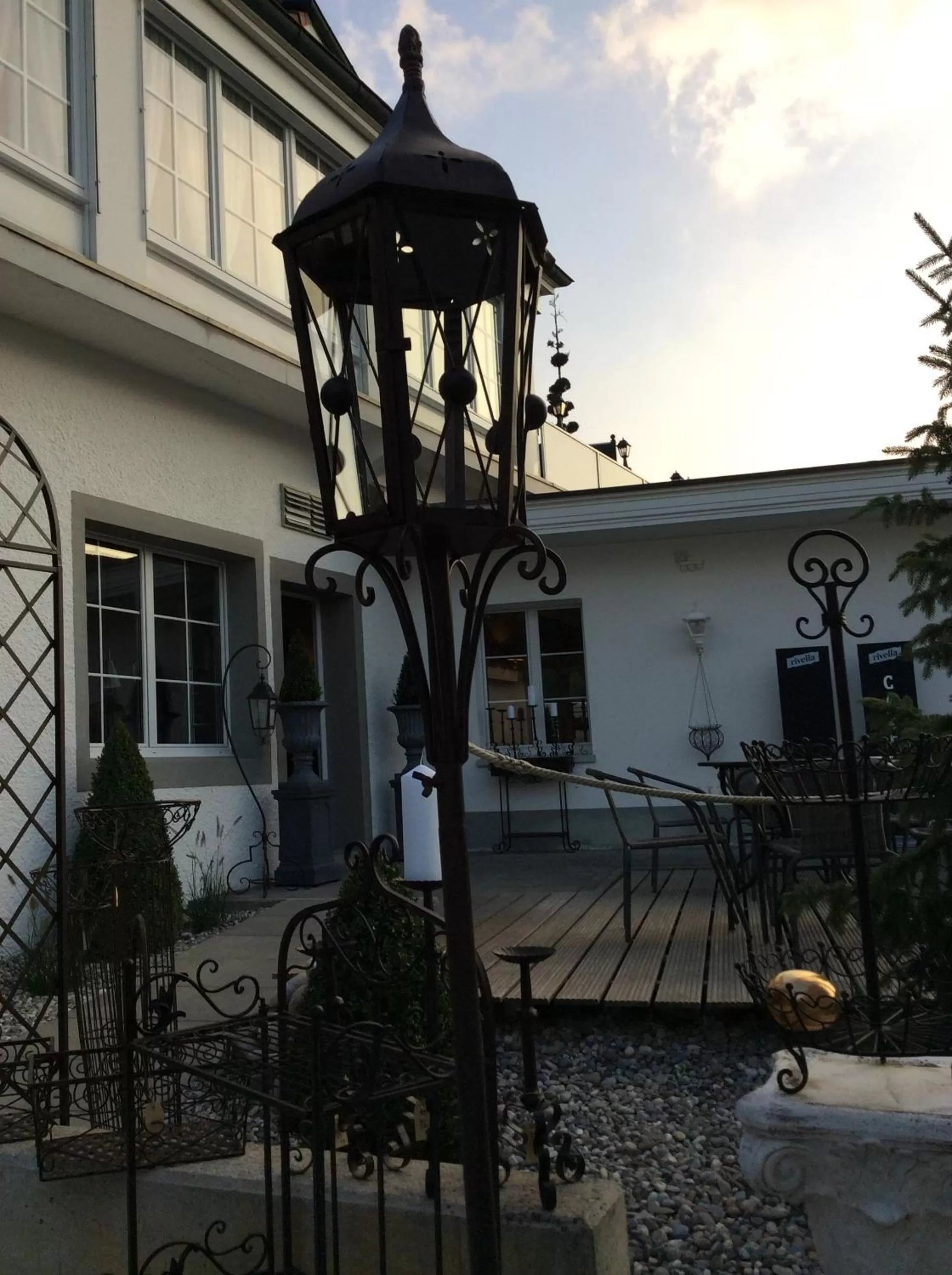 Garden in Landcafe mit Mini Hotel