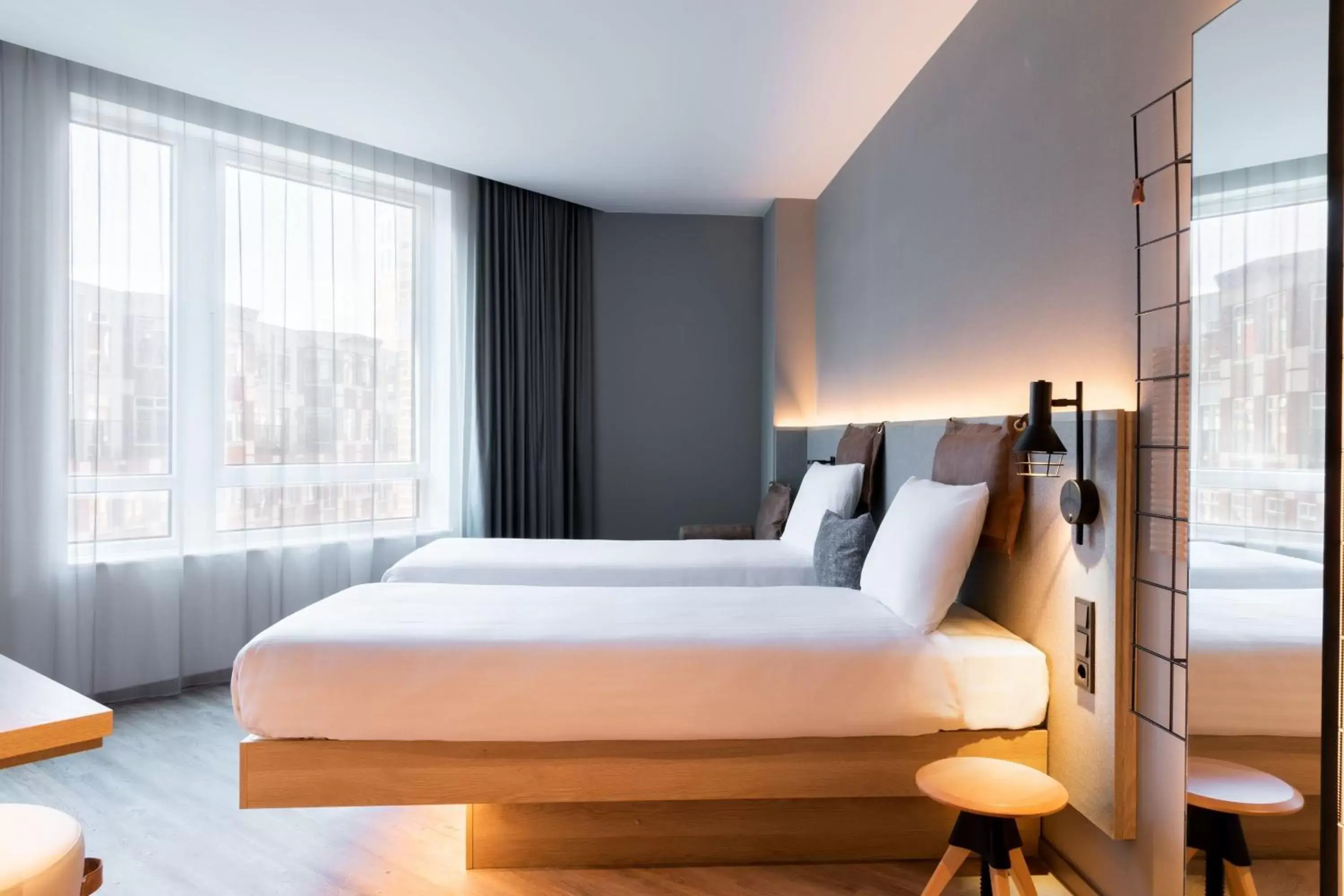 Photo of the whole room, Bed in Moxy The Hague