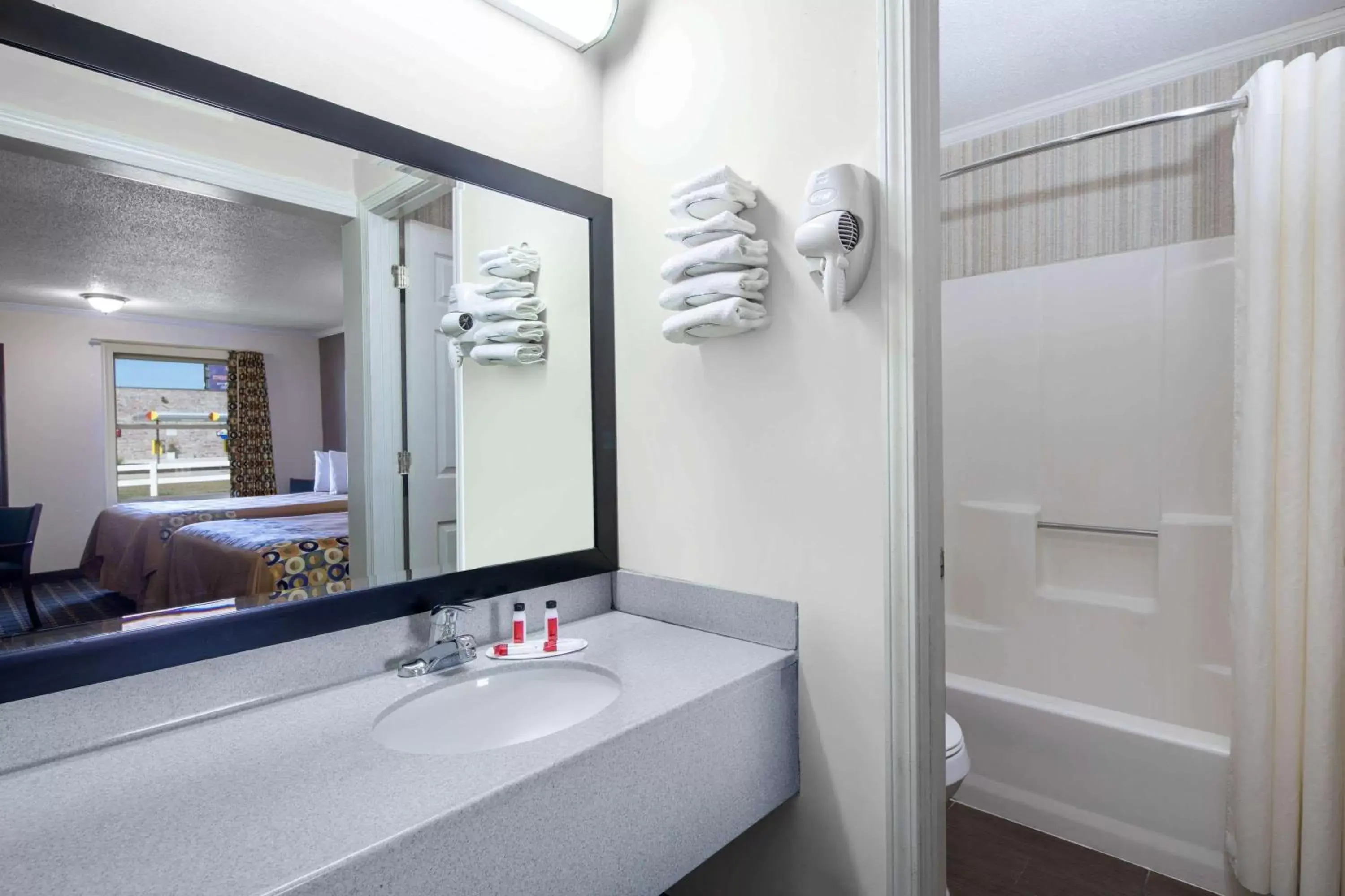 Bathroom in Travelodge by Wyndham Orangeburg