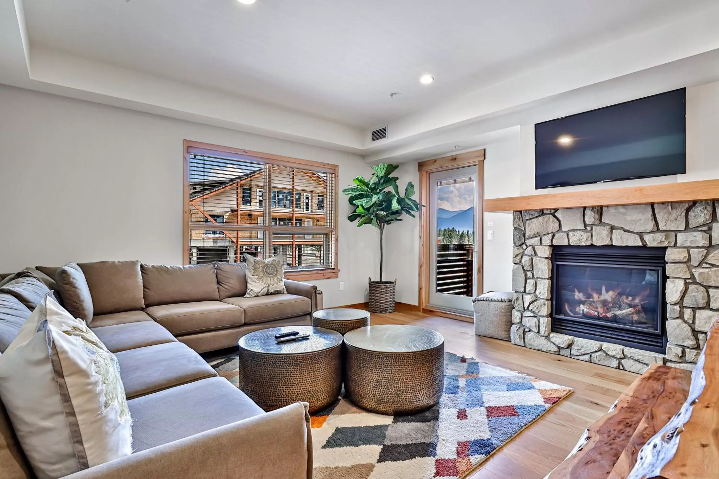 Living room, Seating Area in Tamarack Lodge by Spring Creek Vacations