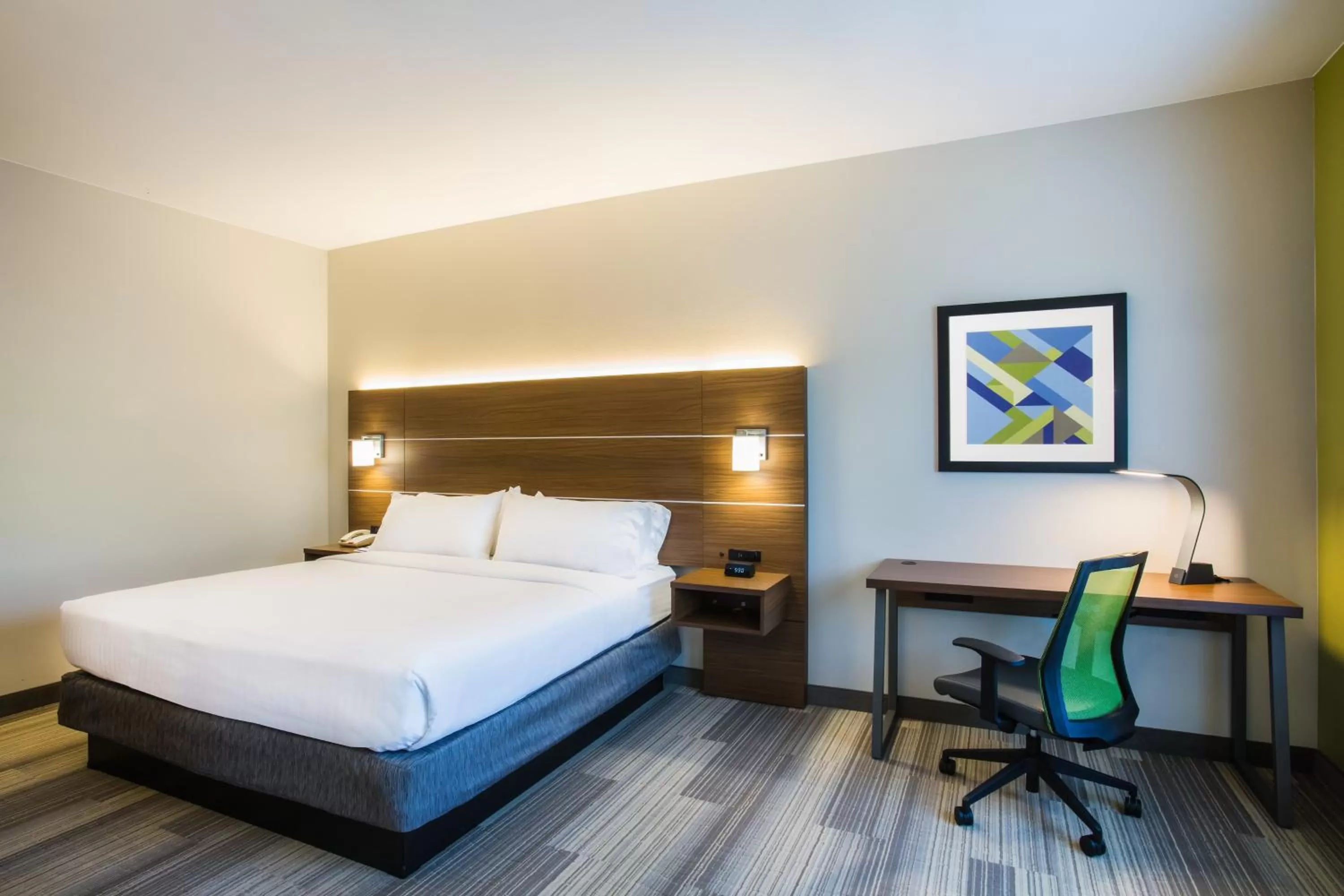 Photo of the whole room, Bed in Holiday Inn Express Hotel & Suites Cedar City by IHG