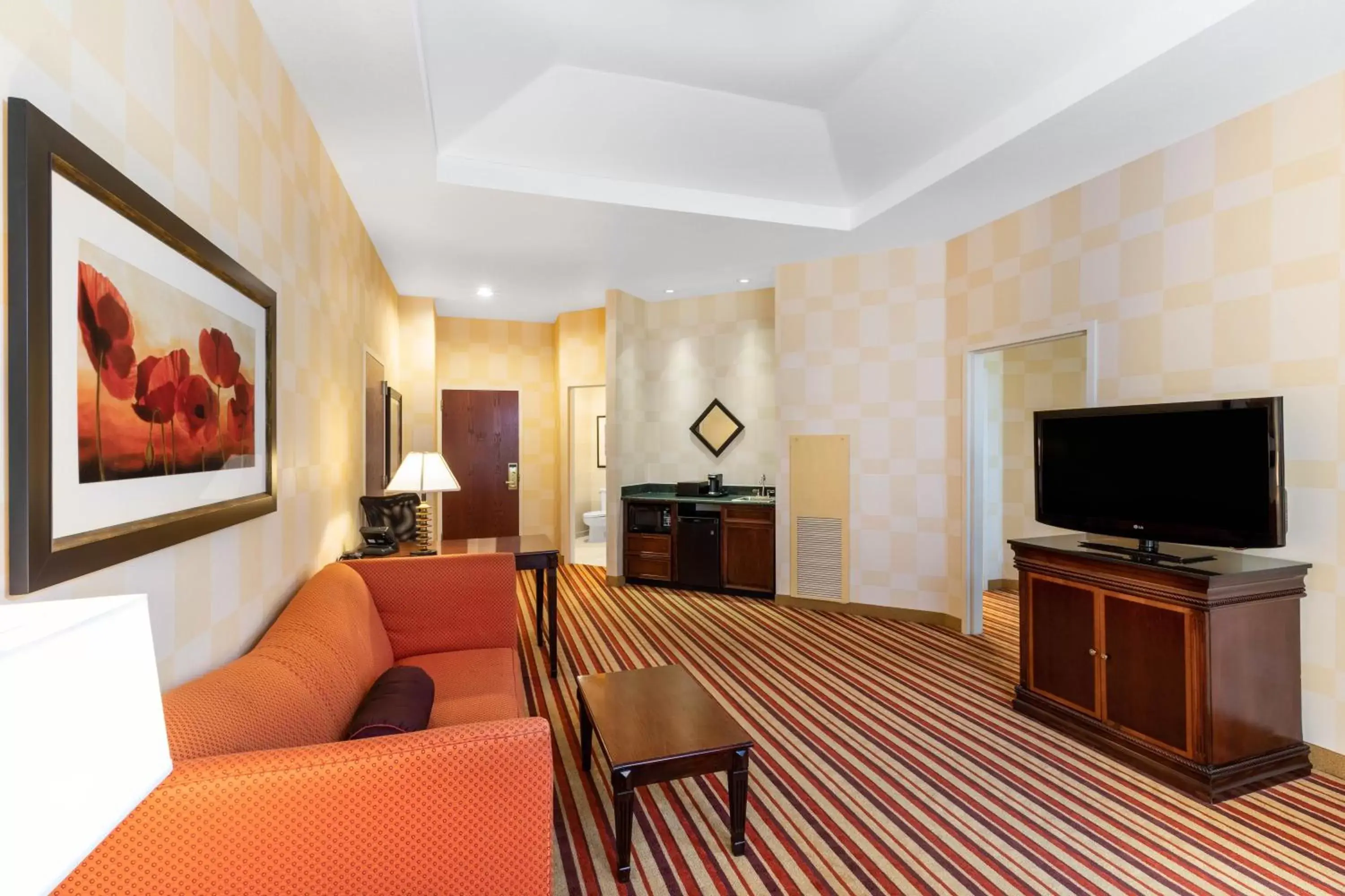 Deluxe One-Bedroom Suite with Two Queen Beds and Bath Tub - Mobility/Hearing Accessible - Non-Smoking in Wyndham Grand Oklahoma City Downtown Deluxe One-Bedroom Suite with Two Queen Beds and Bath Tub - Mobility/Hearing Accessible - Non-Smoking in Wyndham Grand Oklahoma City Downtown