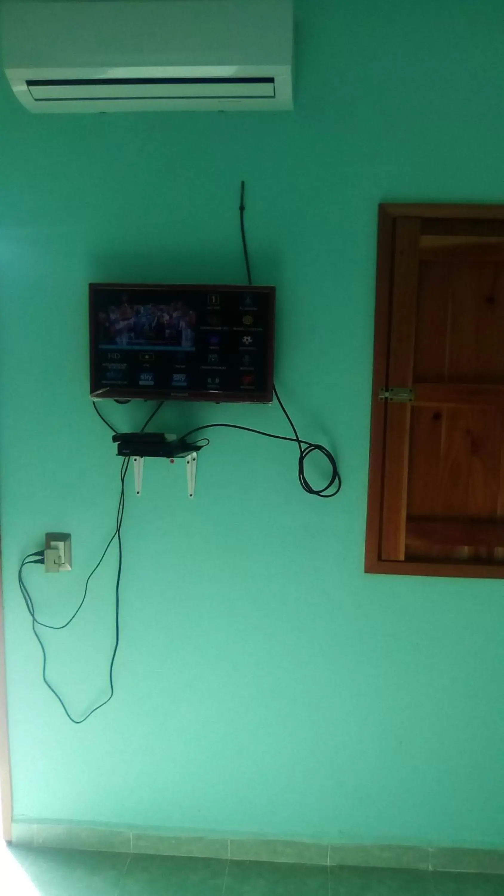 TV and multimedia, TV/Entertainment Center in Hotel Chaac Calakmul