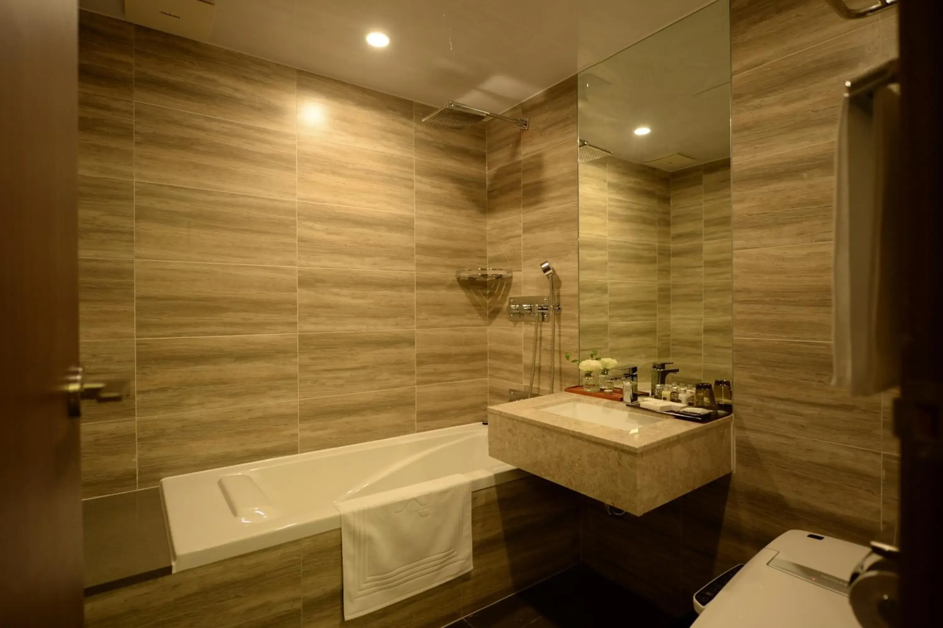 Bathroom in Busan Business Hotel