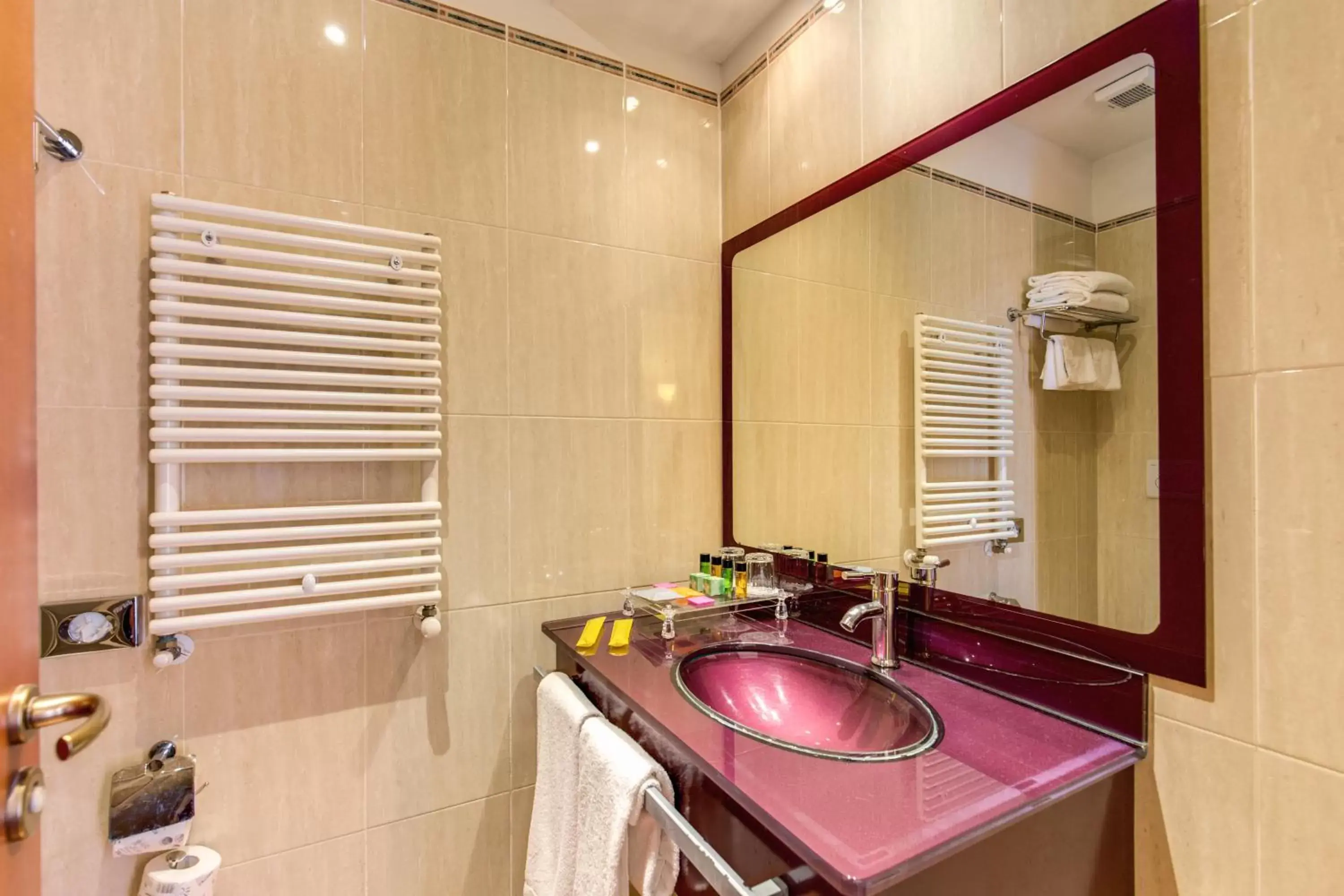 Bathroom in Augusta Lucilla Palace Bathroom in Augusta Lucilla Palace