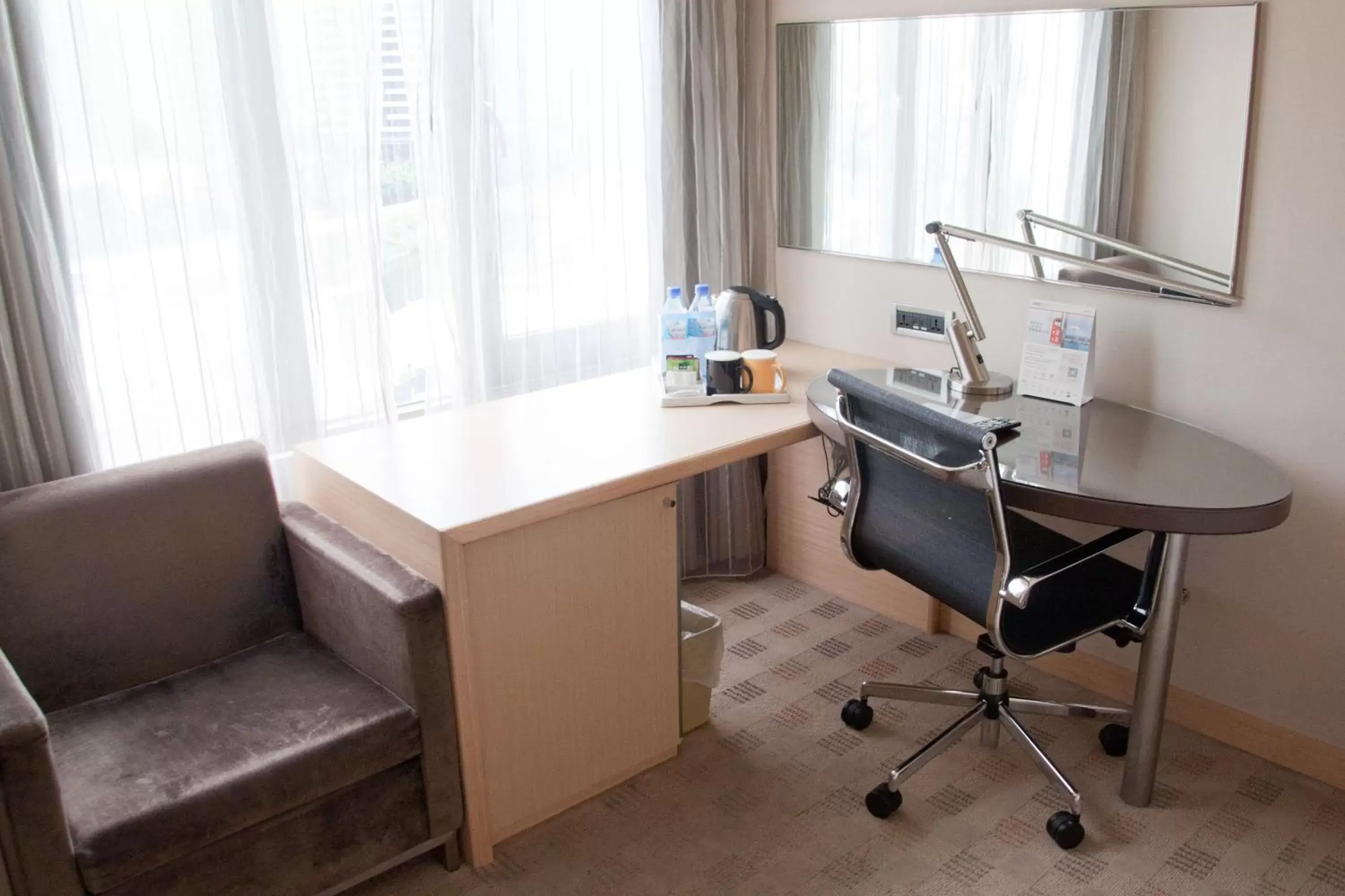 Photo of the whole room in Holiday Inn Express Taoyuan, an IHG Hotel