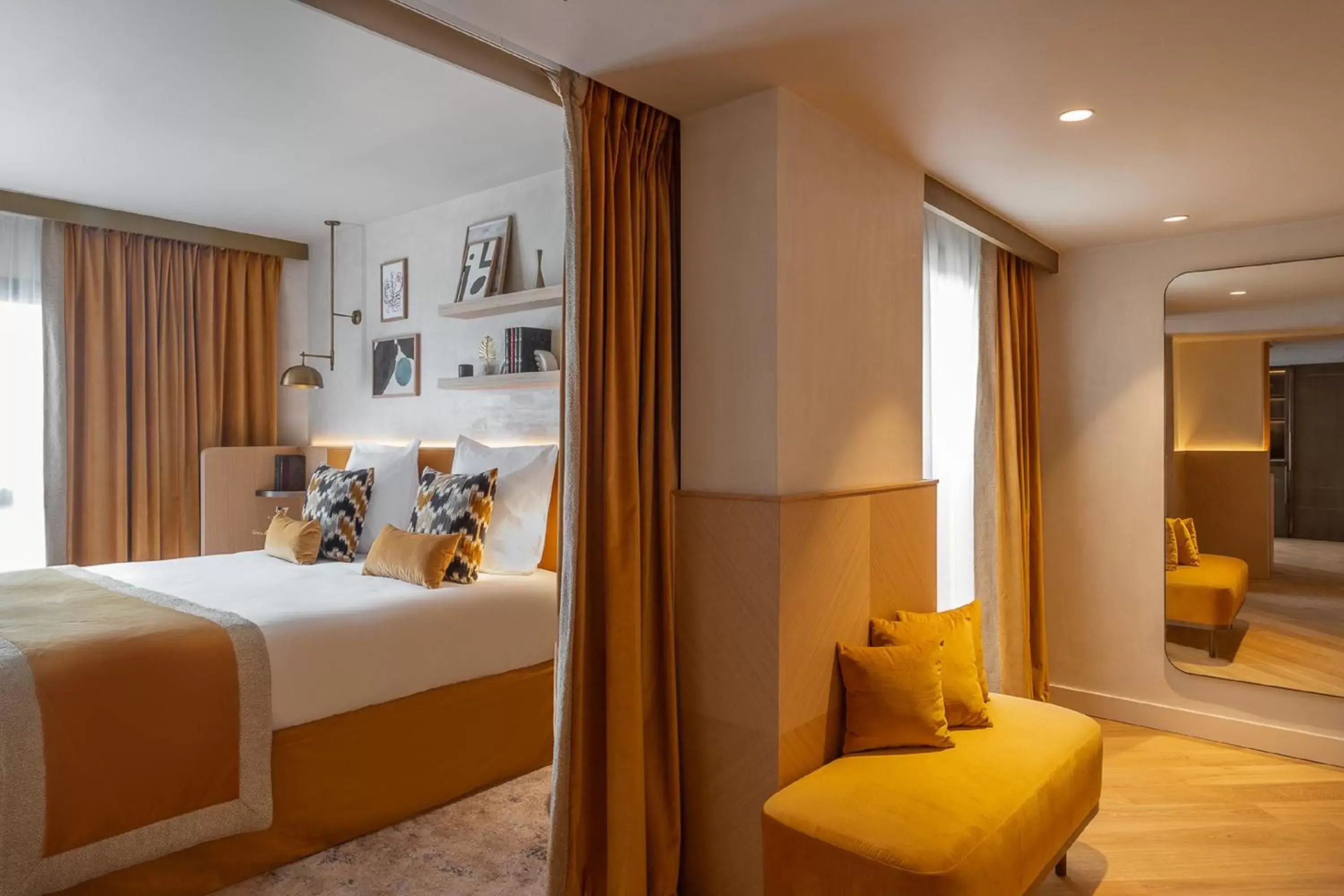 Bedroom, Bed in Hôtel Burdigala by Inwood Hotels