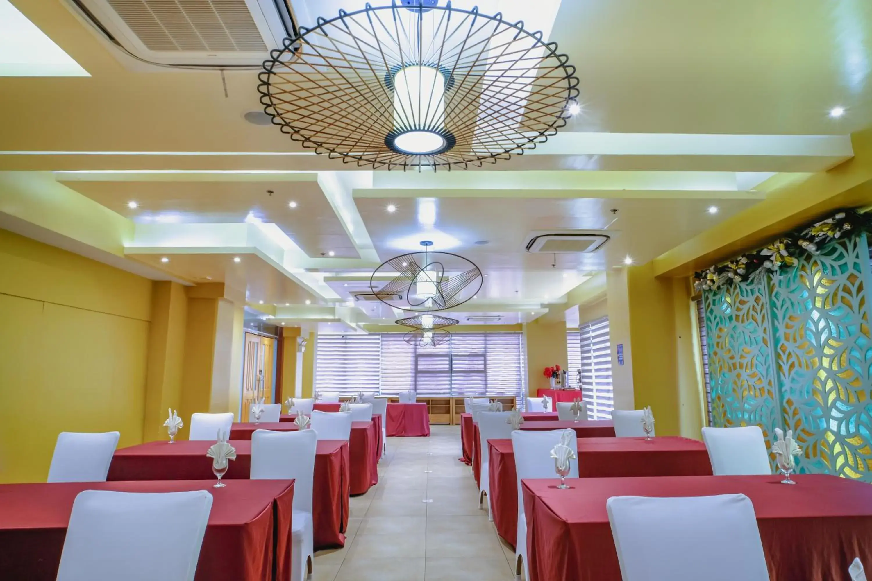 Banquet/Function facilities, Restaurant/Places to Eat in New Dawn Plus