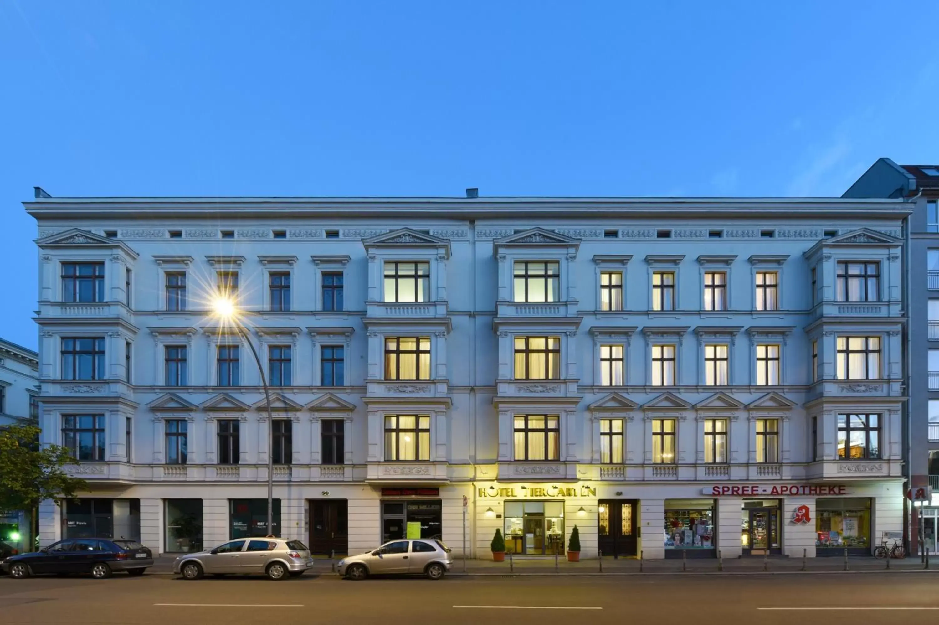 Facade/entrance, Property Building in Hotel Tiergarten Berlin