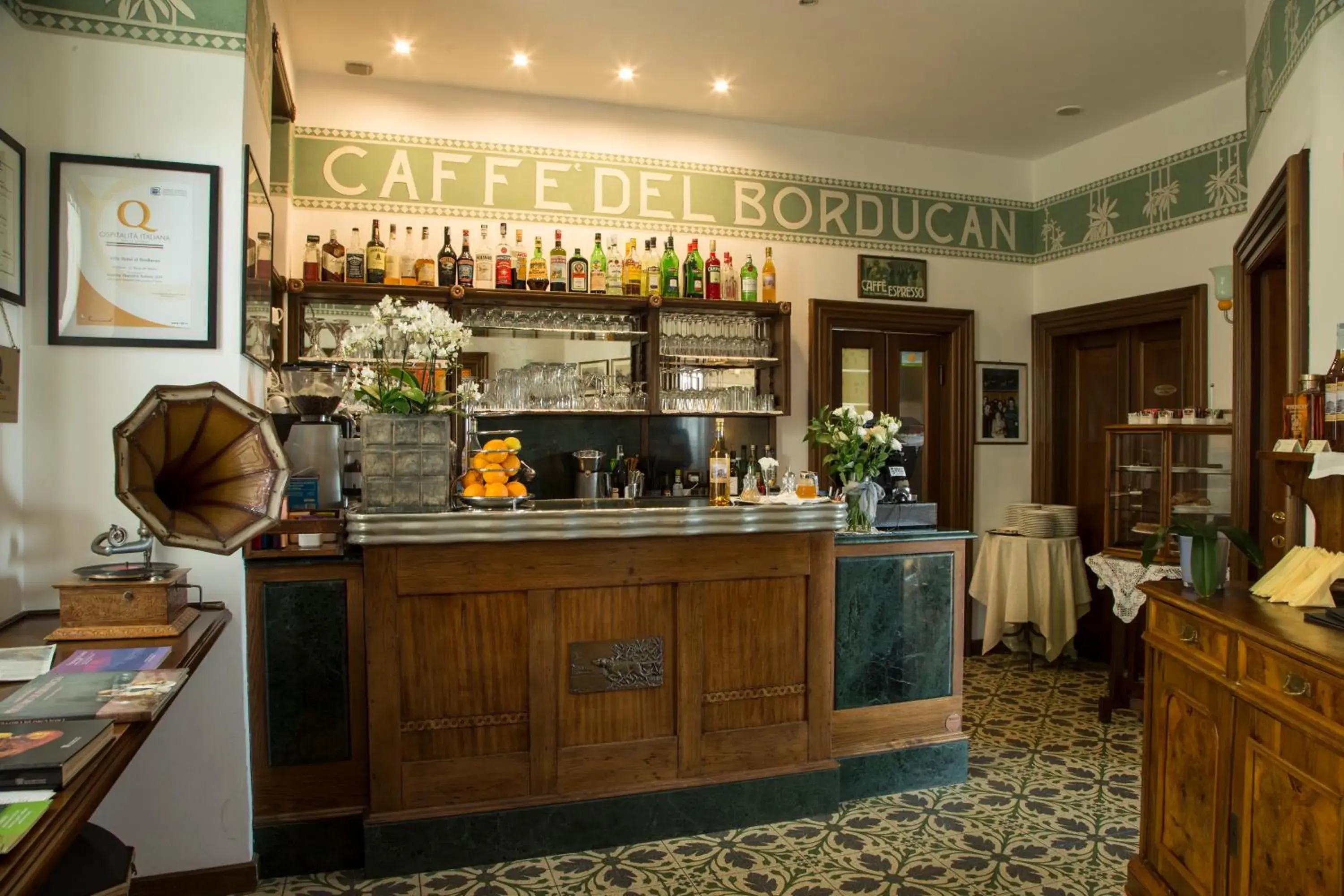 Lounge or bar, Lounge/Bar in Al Borducan Romantic Hotel - Adults Only