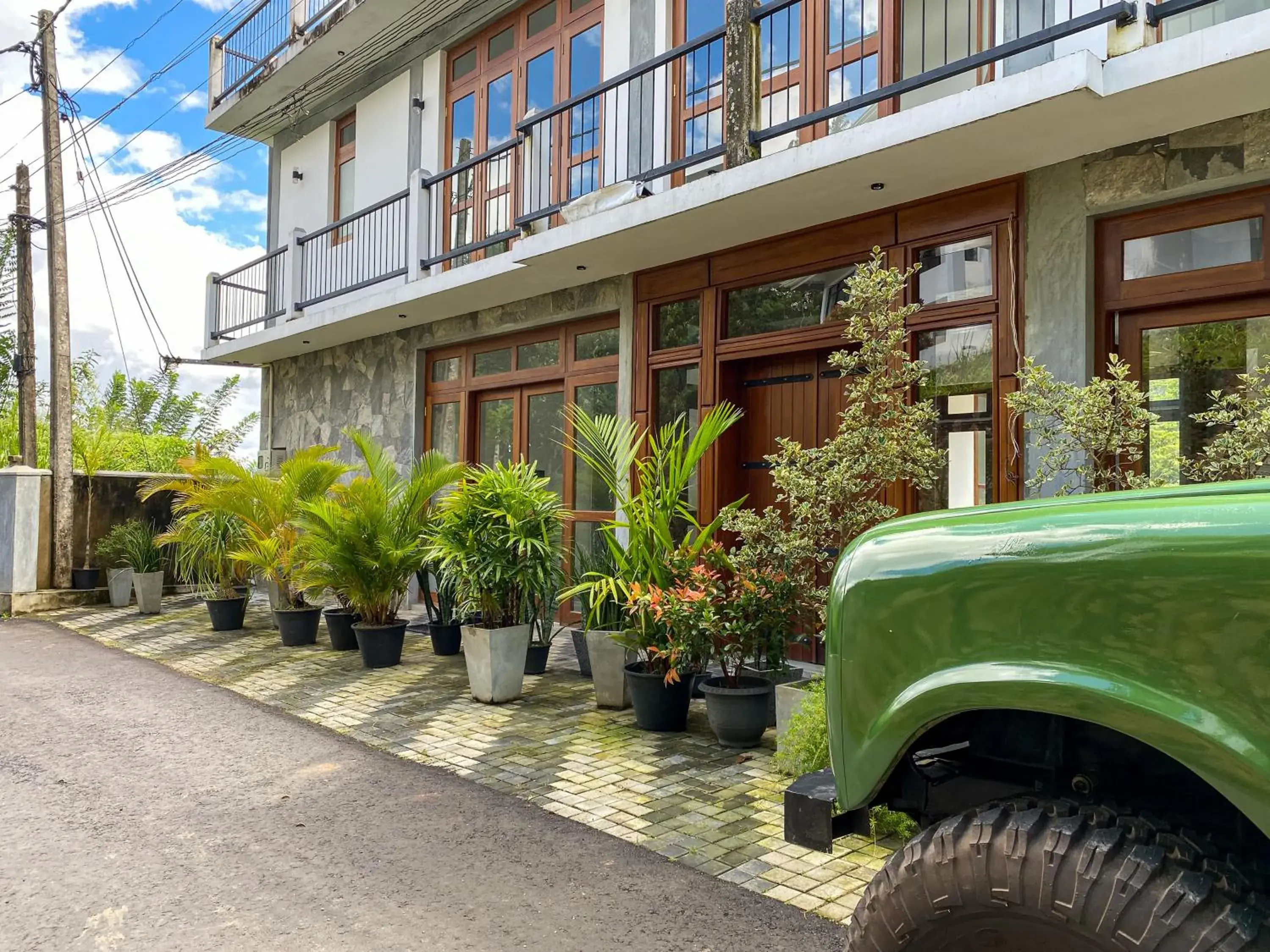 Property Building in Hanthana House