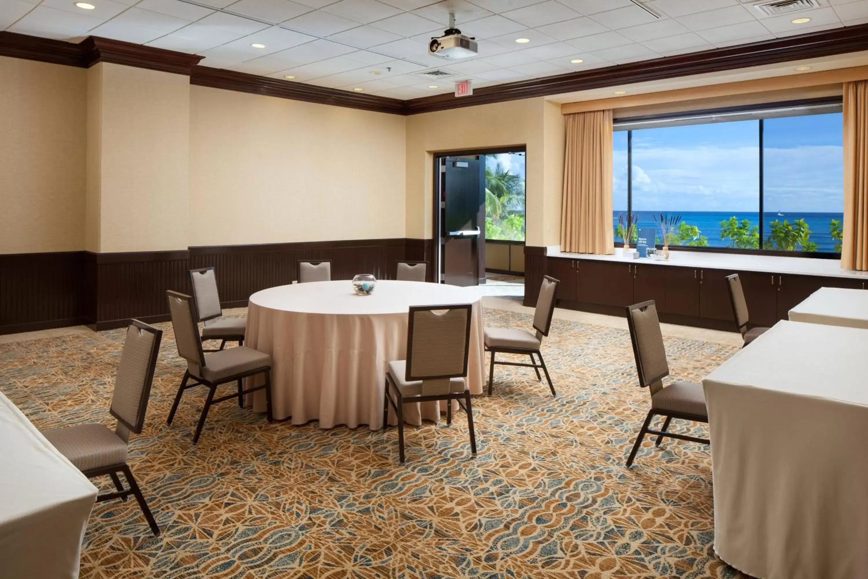 Meeting/conference room in Sheraton Waikiki