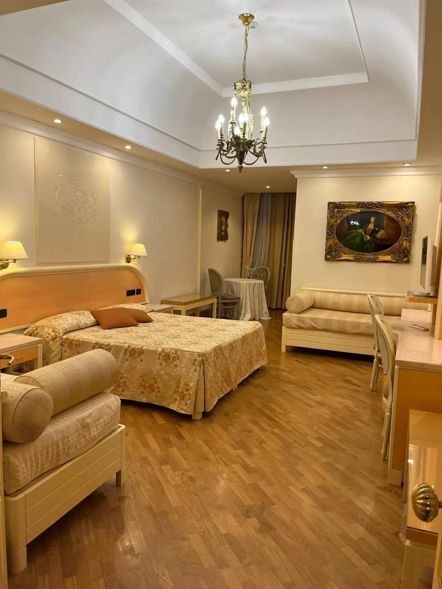 wedding, Bed in LH Hotel Domus Caesari wedding, Bed in LH Hotel Domus Caesari