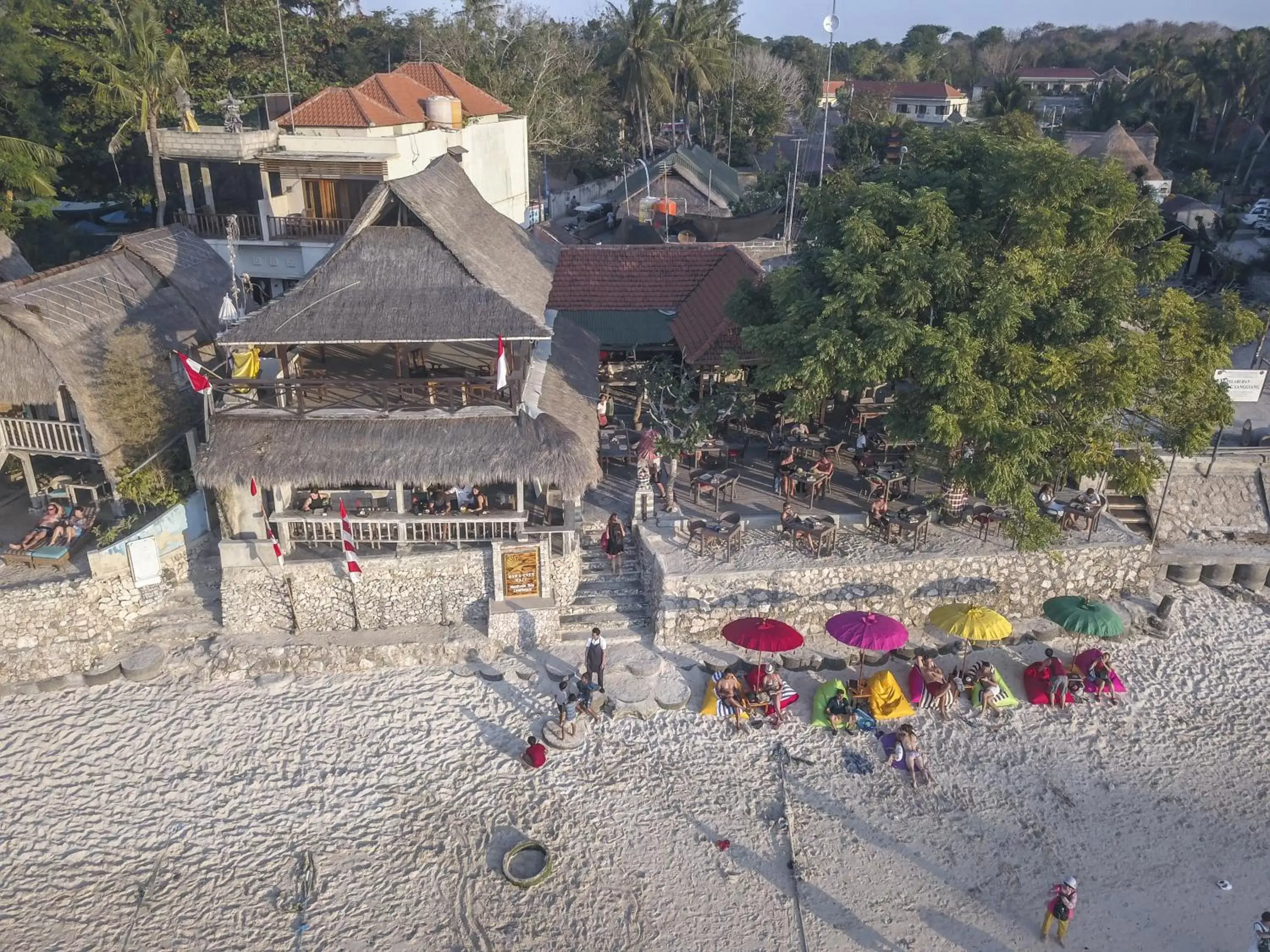 Restaurant/places to eat in Sanghyang Bay Villas Restaurant/places to eat in Sanghyang Bay Villas